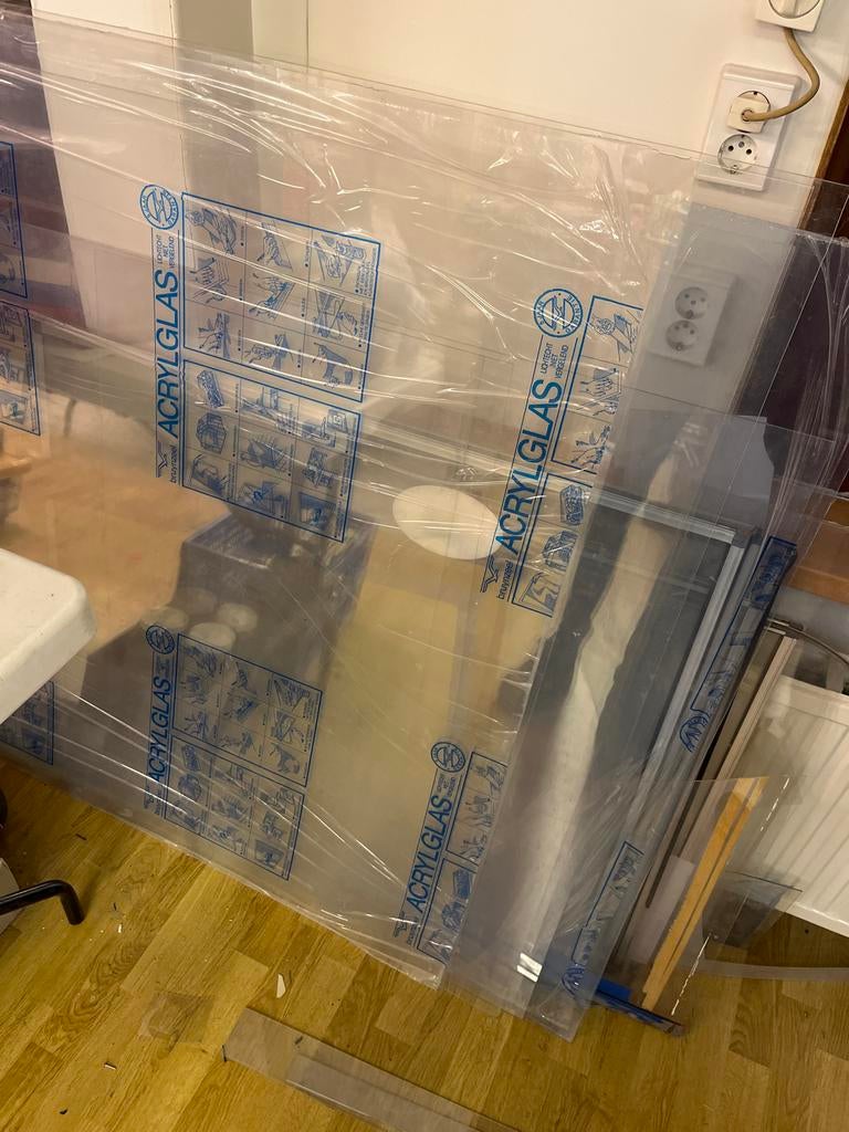 Plexiglas / Acrylglas platen (ca. 5stuks + losse stukken), Ophalen, 160 cm of meer, Zo goed als nieuw, Glasplaat