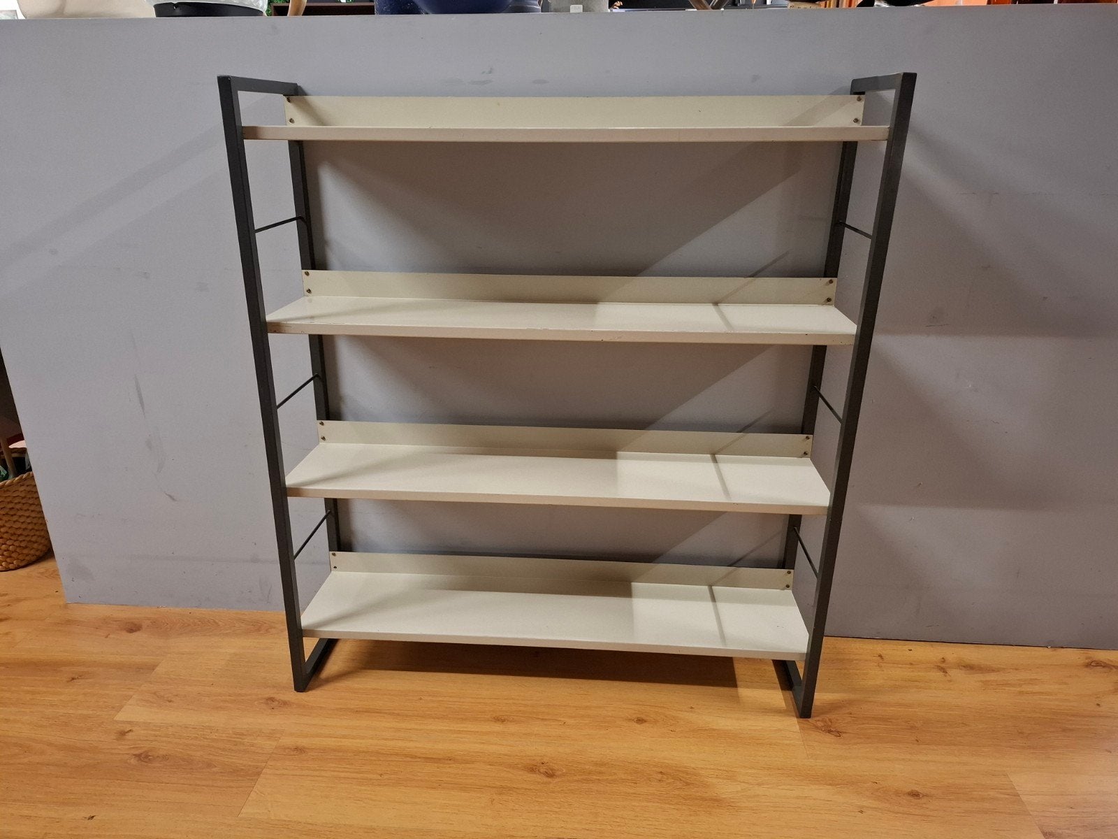 Vintage Tomado boekenkast wandkast kast wandmeubel metaal, Ophalen, ...., Zo goed als nieuw, ....