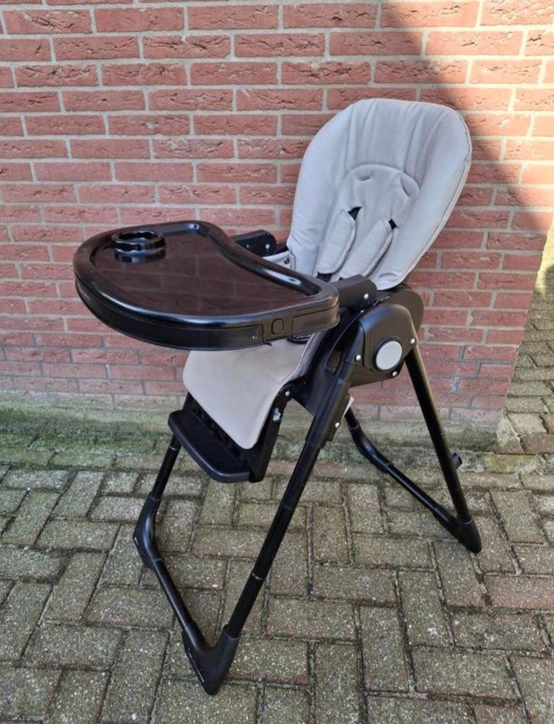 Tafelstoel / kinderstoel vanaf 6 maanden, Ophalen