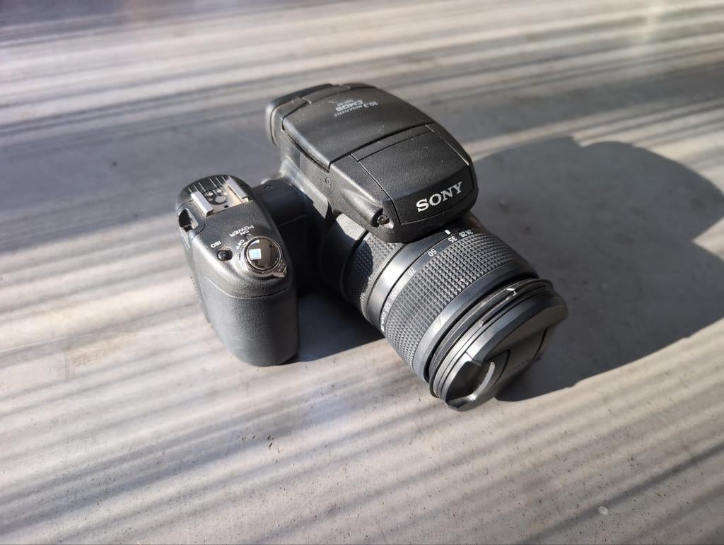 Sony DSC-R1 Digitale Camera - Old Skool met draagtas, Gebruikt, Spiegelreflex, Ophalen of Verzenden, 4 t/m 7 keer