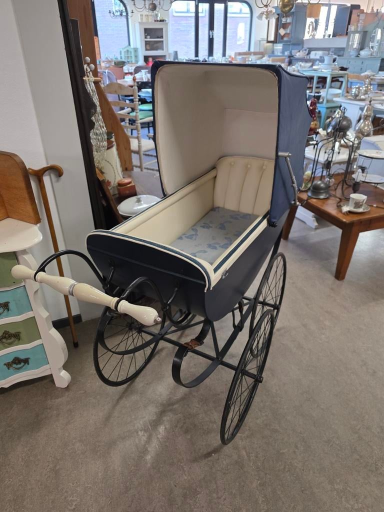Vintage Kinderwagen - Klassiek Blauw met Witte Details, Gebruikt, Met reiswieg, Ophalen, Kinderwagen
