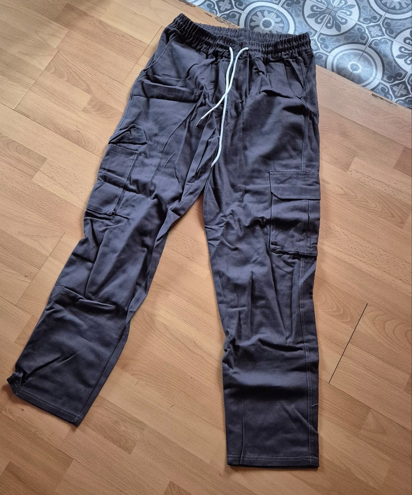 Grijze heren cargo broek - Maat L, Ophalen of Verzenden, Nieuw, Maat 52/54 (L), Grijs