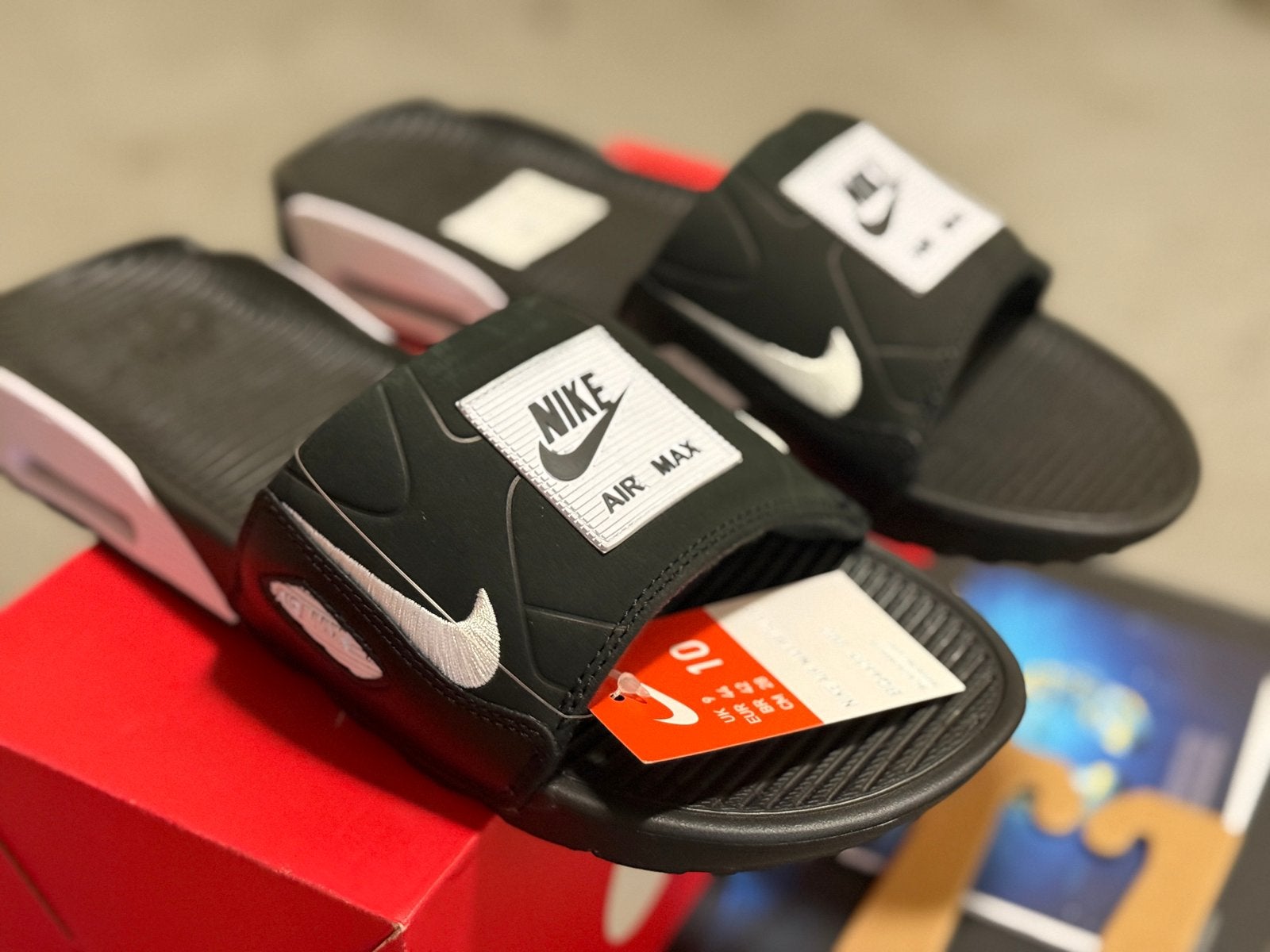 Nike Air Max 90 Slide Black/White – nieuw in doos, Kleding | Heren, Schoenen, Zwart, Zo goed als nieuw, Ophalen, Slippers