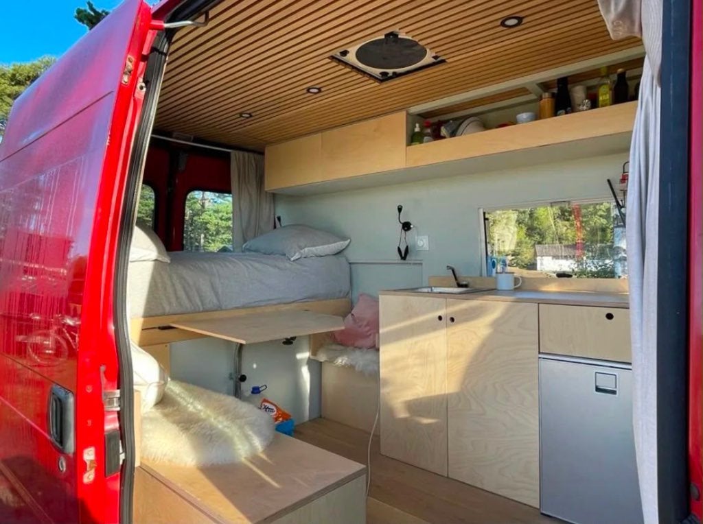 Fiat Ducato Zelfbouw Camper Benzine * OFF GRID *, Chemisch toilet, Buscamper of Camperbus, Fiat, Tot en met 2