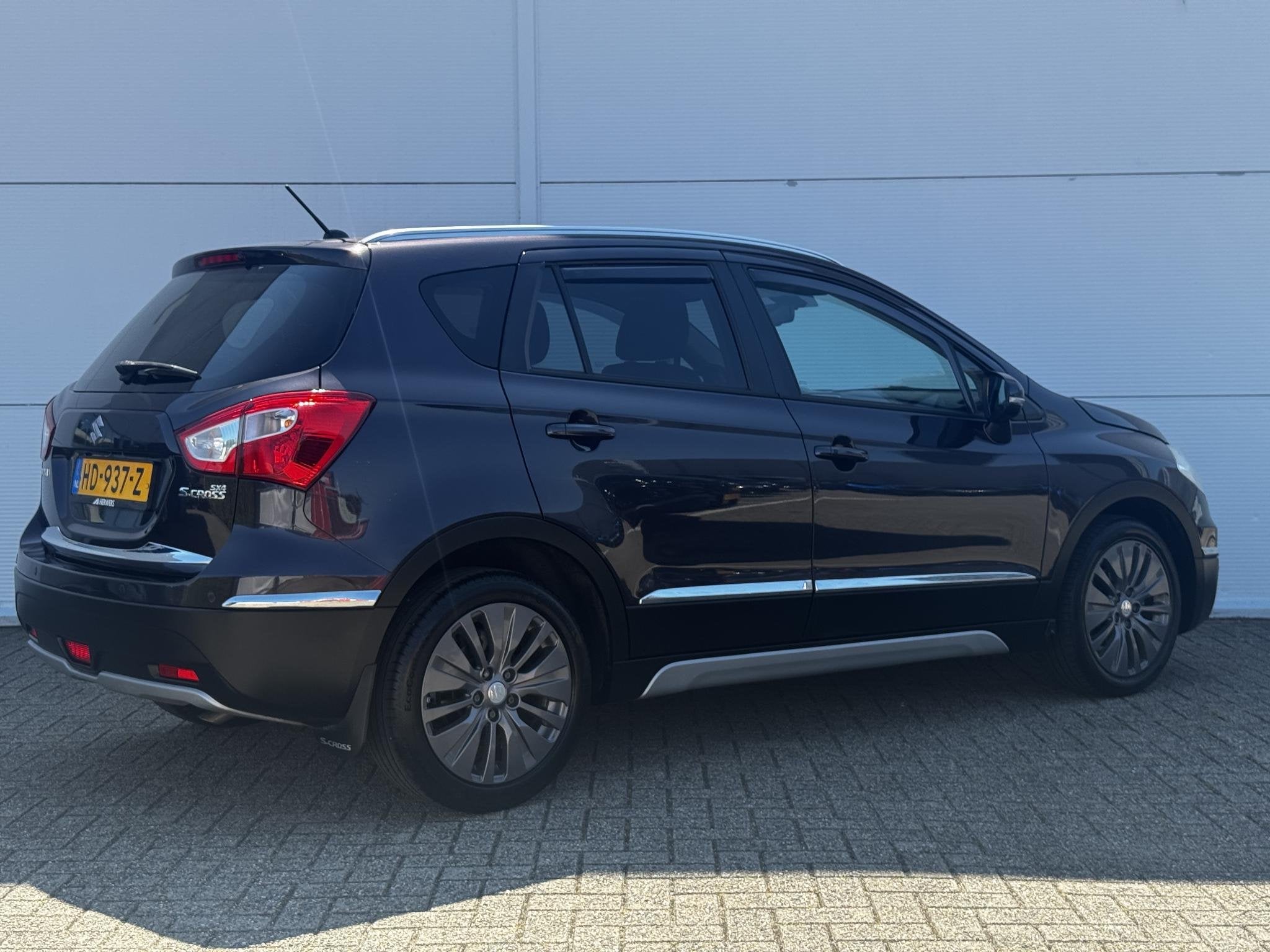 Suzuki SX4 S-Cross 1.6 High Executive / Lederen bekleding /P, Gebruikt, Euro 6, 4 cilinders, 400 kg