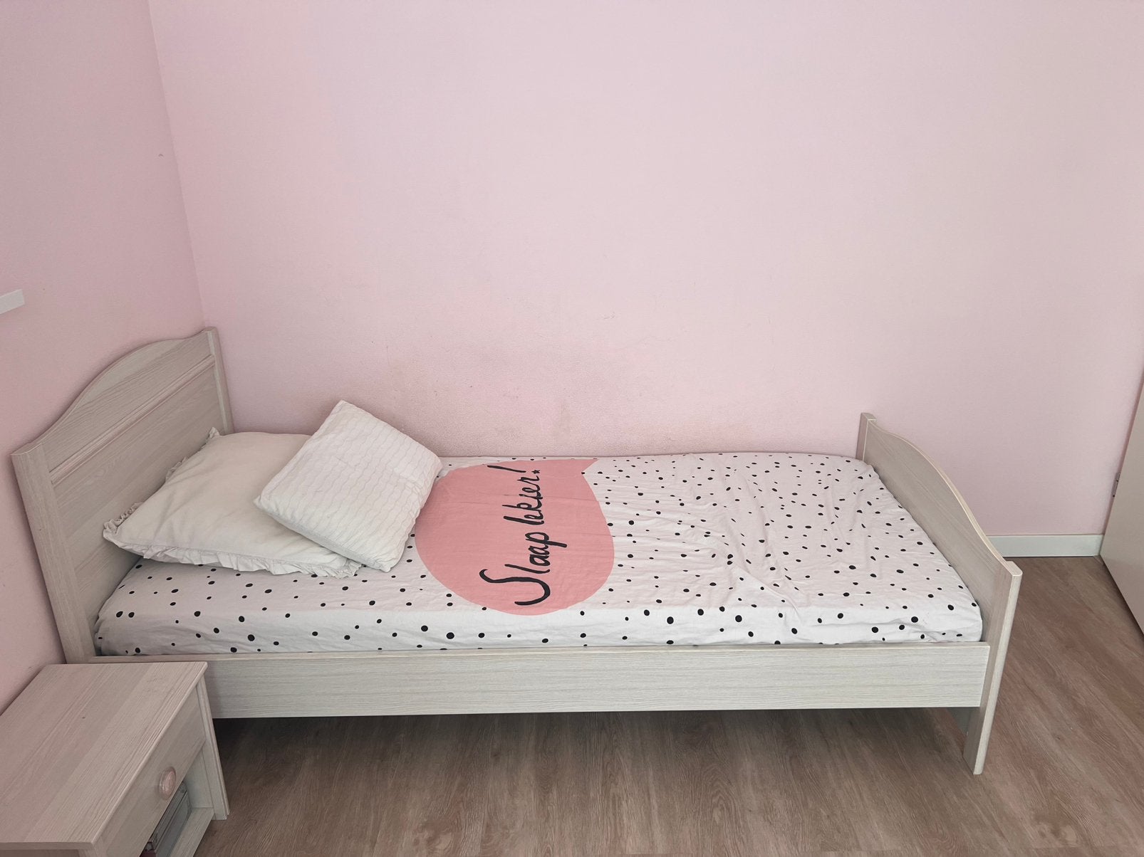 Houtenlook slaapkamer set, Kinderen en Baby's, Kinderkamer | Bedden, Ophalen, 85 tot 100 cm, Zo goed als nieuw, Lattenbodem