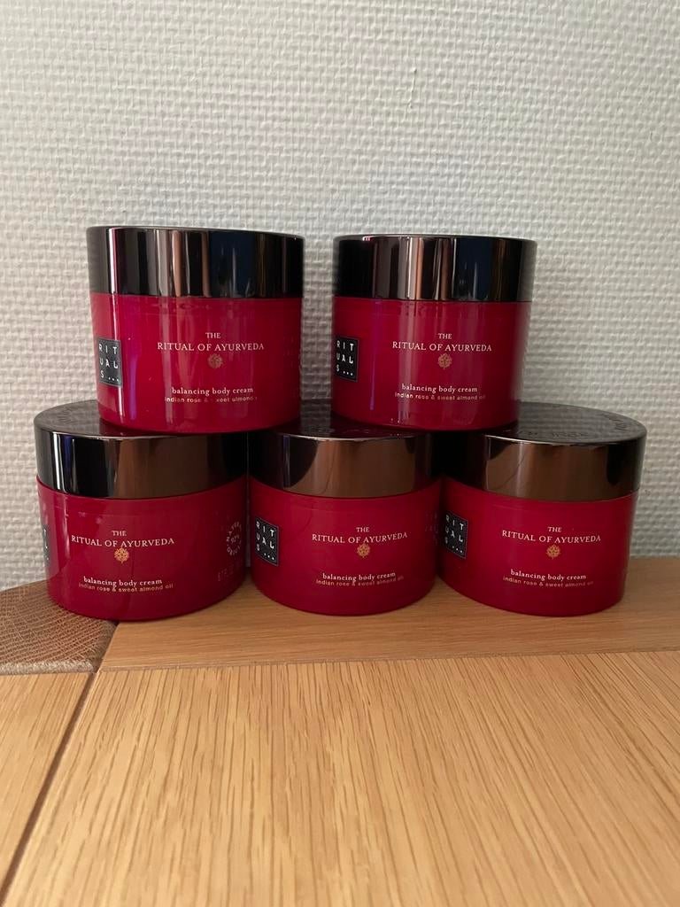 rituals Ayurveda Indian rose sweet almond oli bodycream, Ophalen of Verzenden, Nieuw, Bodylotion, Crème of Olie