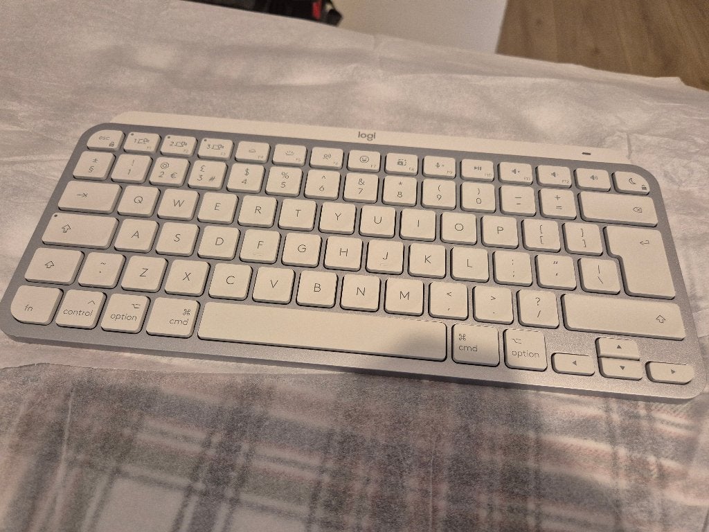 Logitech Keys Mini for Mac, Ophalen, Zo goed als nieuw, Draadloos, Qwerty
