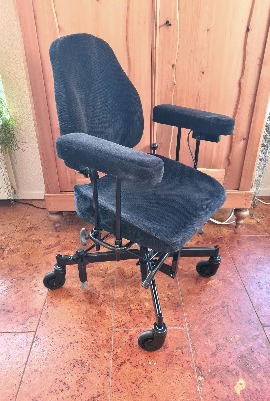 Trippelstoel / bureau werkstoel elektrisch H/L trippel stoel, Diversen, Rolstoelen, Ophalen, Elektrische rolstoel
