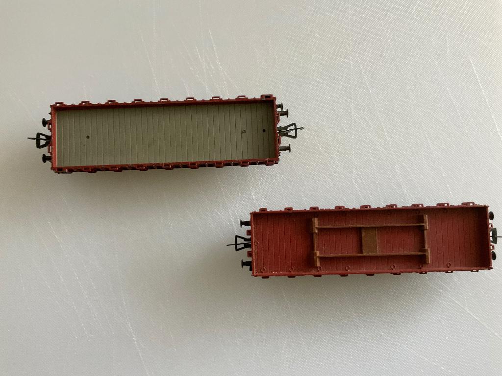 Fleischmann HO plattebakwagon bruin 2 stuks, Gebruikt, Gelijkstroom, Fleischmann, Rails