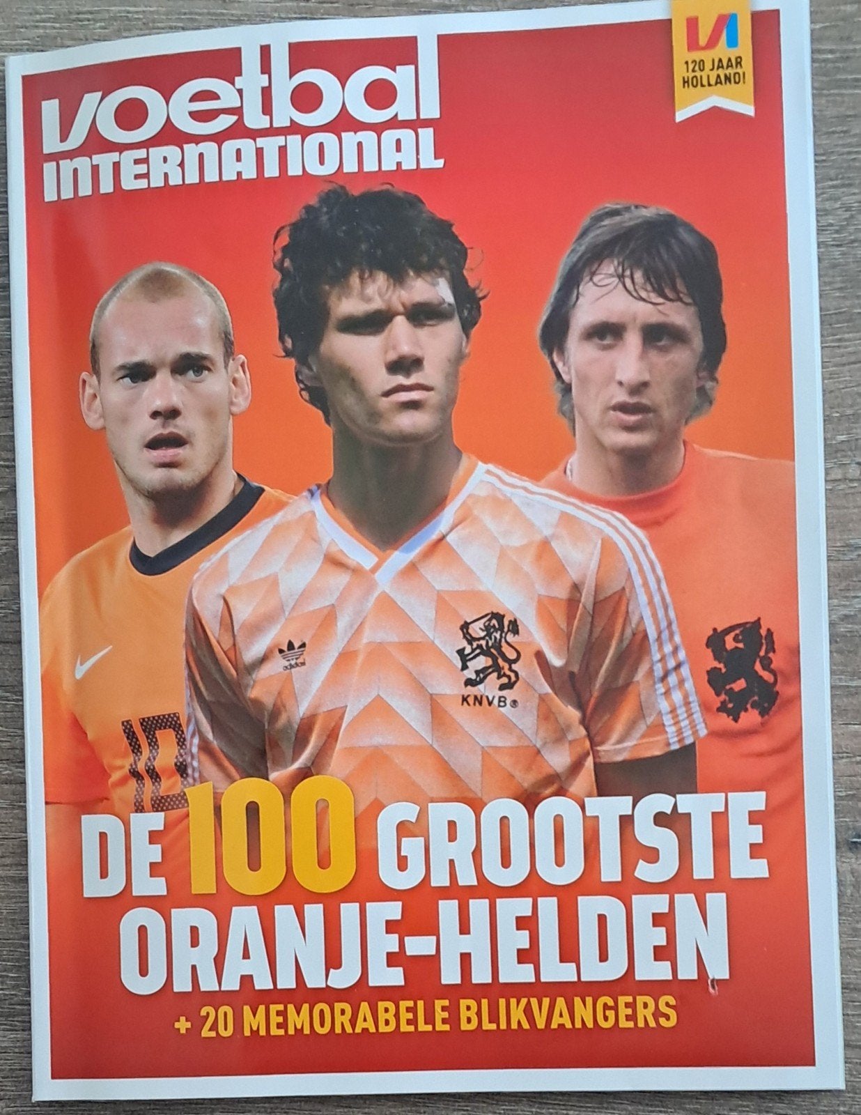 Voetbal International: De 100 Grootste Oranje-Helden, Ophalen of Verzenden, Zo goed als nieuw