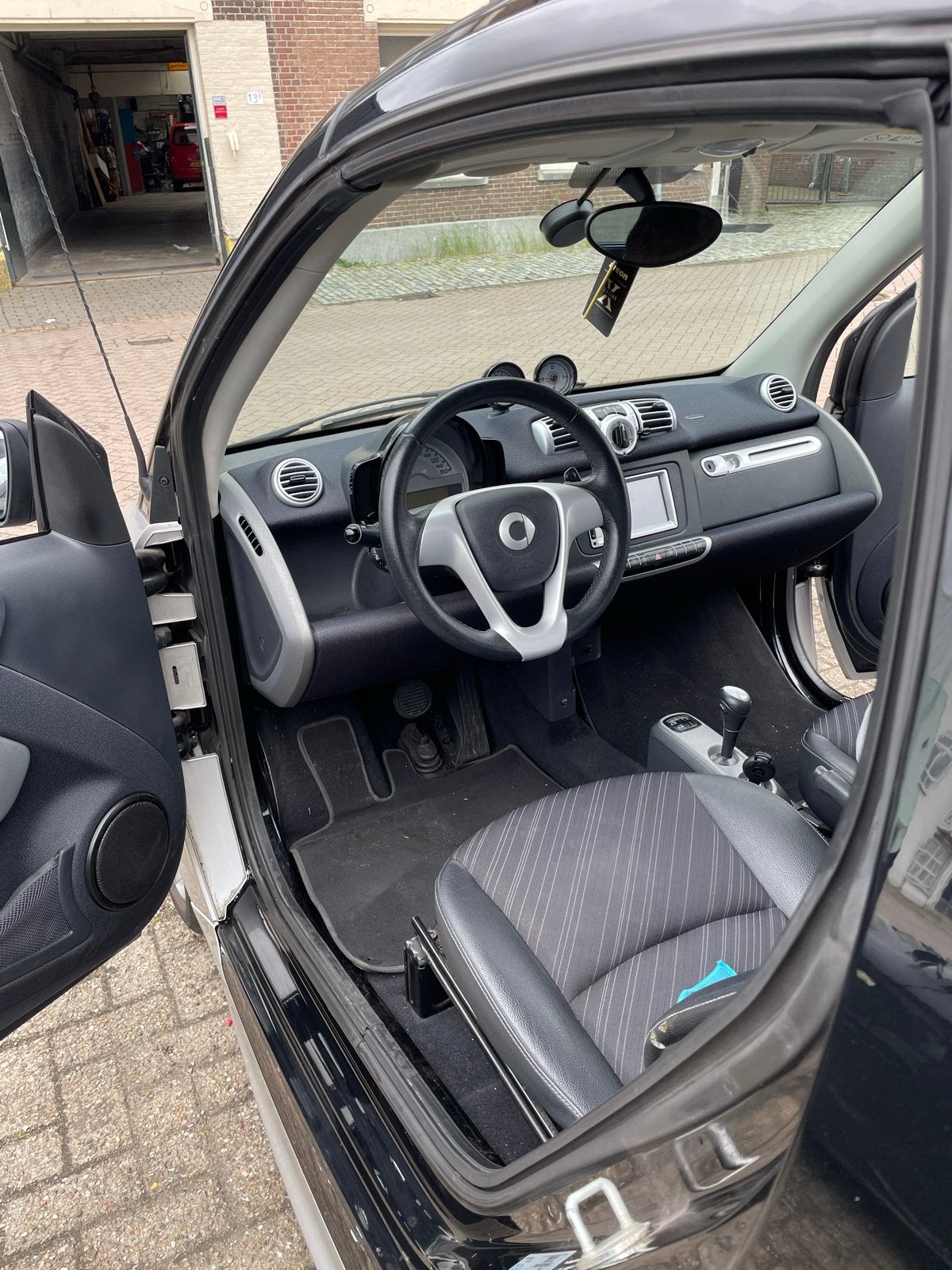 Smart ForTwo 1.0 62KW Cabrio Automaat 2013 Grijs, Auto's, Smart, Automaat, Achterwielaandrijving, Leder en Stof, 3 cilinders