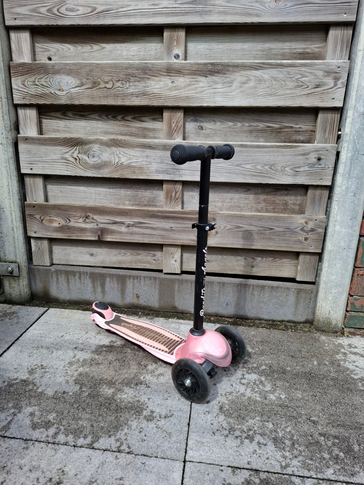 Roze kinderstep Bandits and Angels, Fietsen en Brommers, Ophalen, Gebruikt, Gewone step, Bandits and Angels