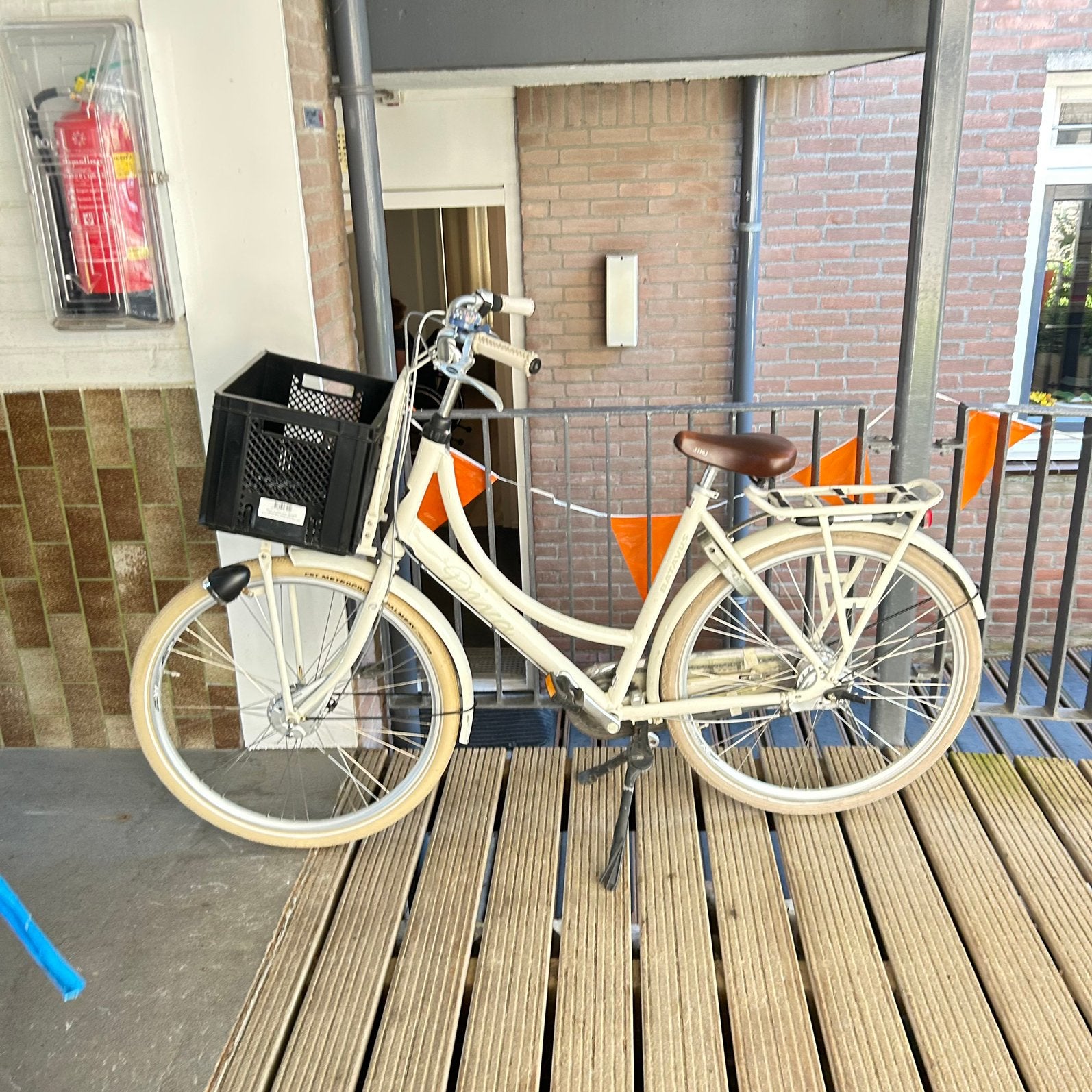 Dames  fiets wit, Ophalen, Zo goed als nieuw, 26 inch of meer