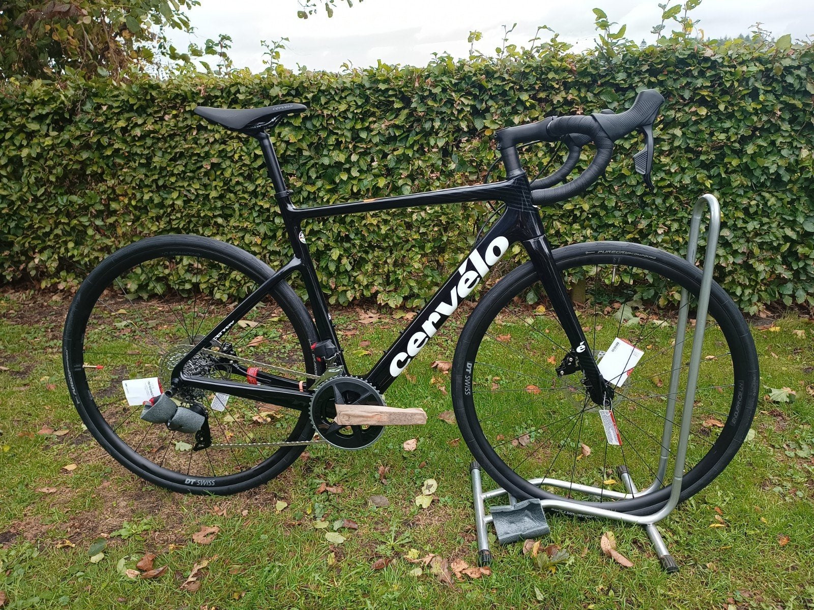 Cervelo Caledonia Rival AXS 2025 twv €4999.

Splinter Nieuw., 28 inch, Carbon, Nieuw, Meer dan 20 versnellingen