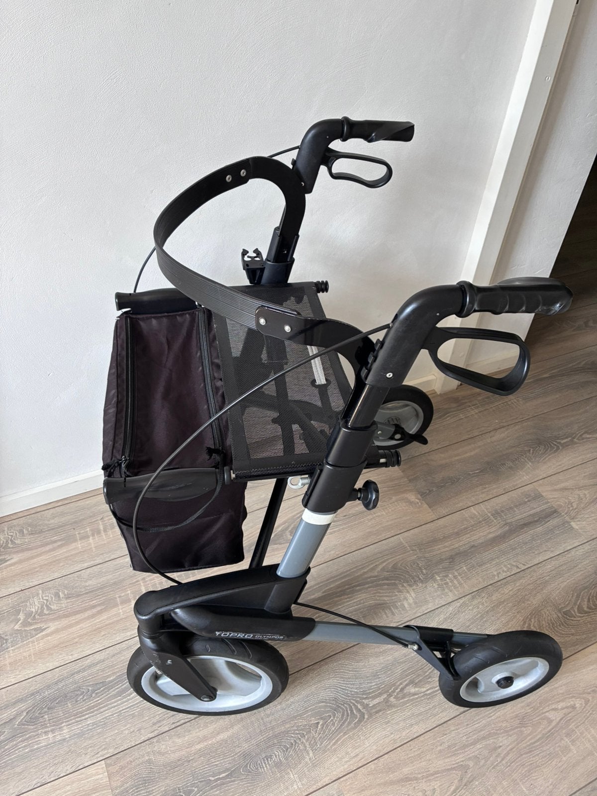 ZGAN Rollator Topro troja olympos mt M zitbeugel, Diversen, Rollators, Zo goed als nieuw, Ophalen