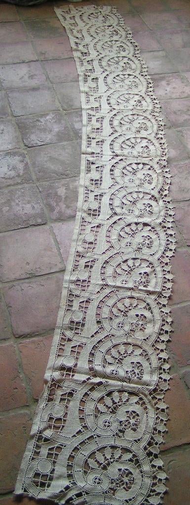 lange brede strook antiek kloskant nr YY 345, Antiek en Kunst, Antiek | Kleden en Textiel, Verzenden