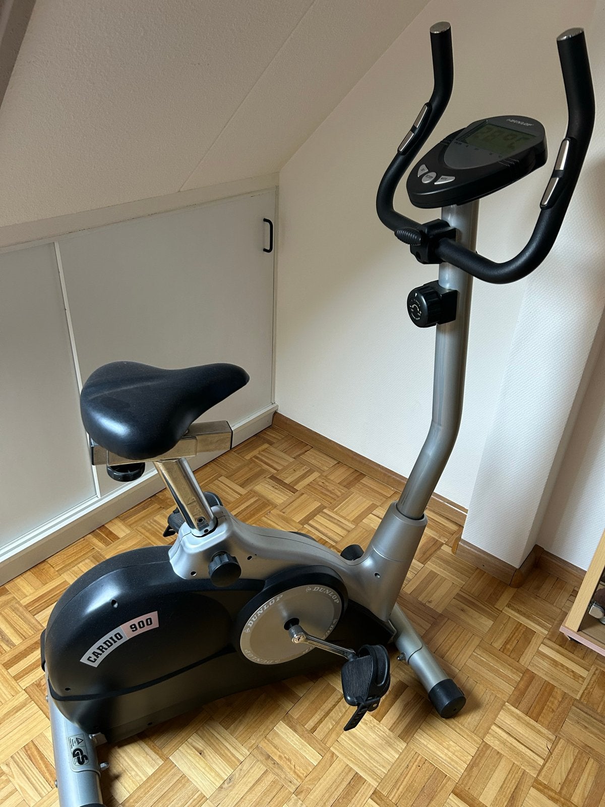 Dunlop Cardio 900 Hometrainer - Perfect voor Thuis Fitness, Ophalen, Gebruikt, Metaal, Benen