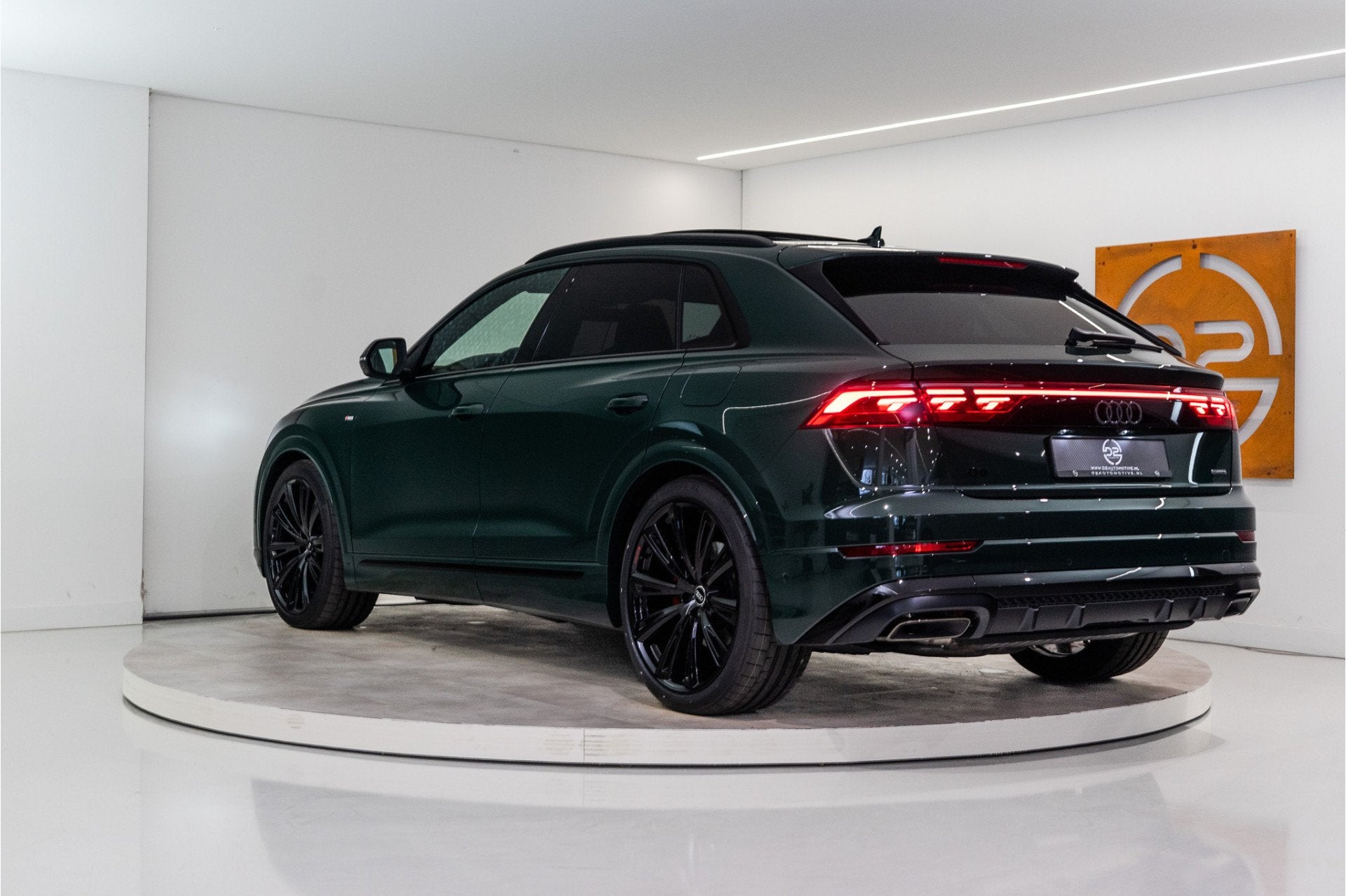 Audi Q8 60 TFSI E Quattro S-Edition Competition 490PK 2026 |, Auto's, Automaat, 77 km/l, Zwart, 2995 cc