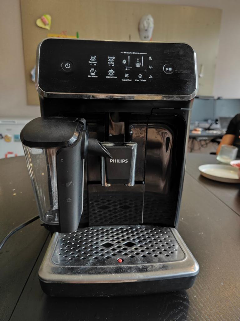 Philips LatteGo 2200, Witgoed en Apparatuur, Koffiezetapparaten, Ophalen, Espresso apparaat, Koffiebonen, Zo goed als nieuw