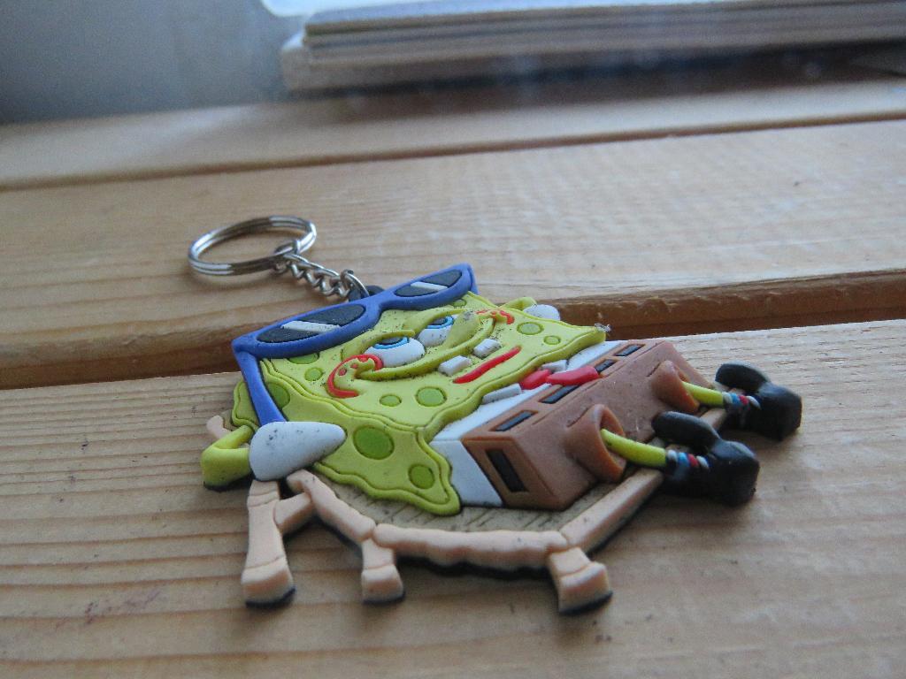 Spongebob sleutelhanger, Ophalen of Verzenden, Nieuw, Knuffel of Figuurtje