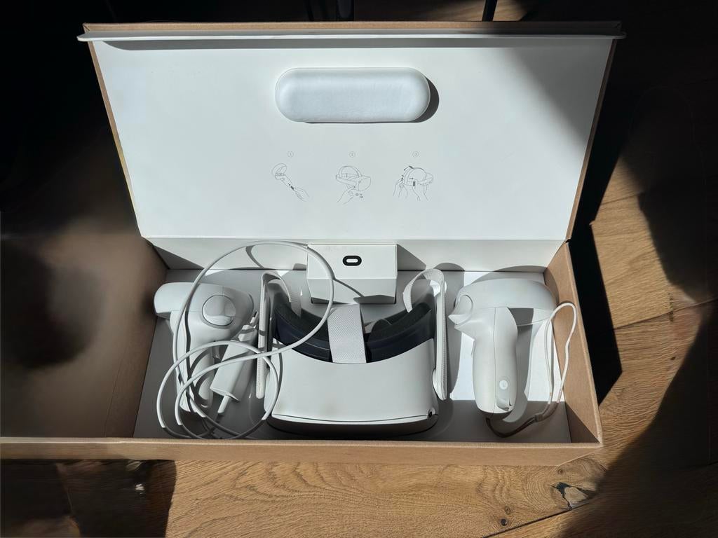 Meta Quest 2 VR-bril met controllers 256GB, Ophalen, Zo goed als nieuw, VR-bril, Overige platformen
