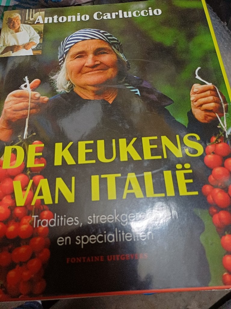 Antonio Carluccio de keukens van italië hardcover., Boeken, Kookboeken, Ophalen, Gelezen, Antonio Carluccio, Italië