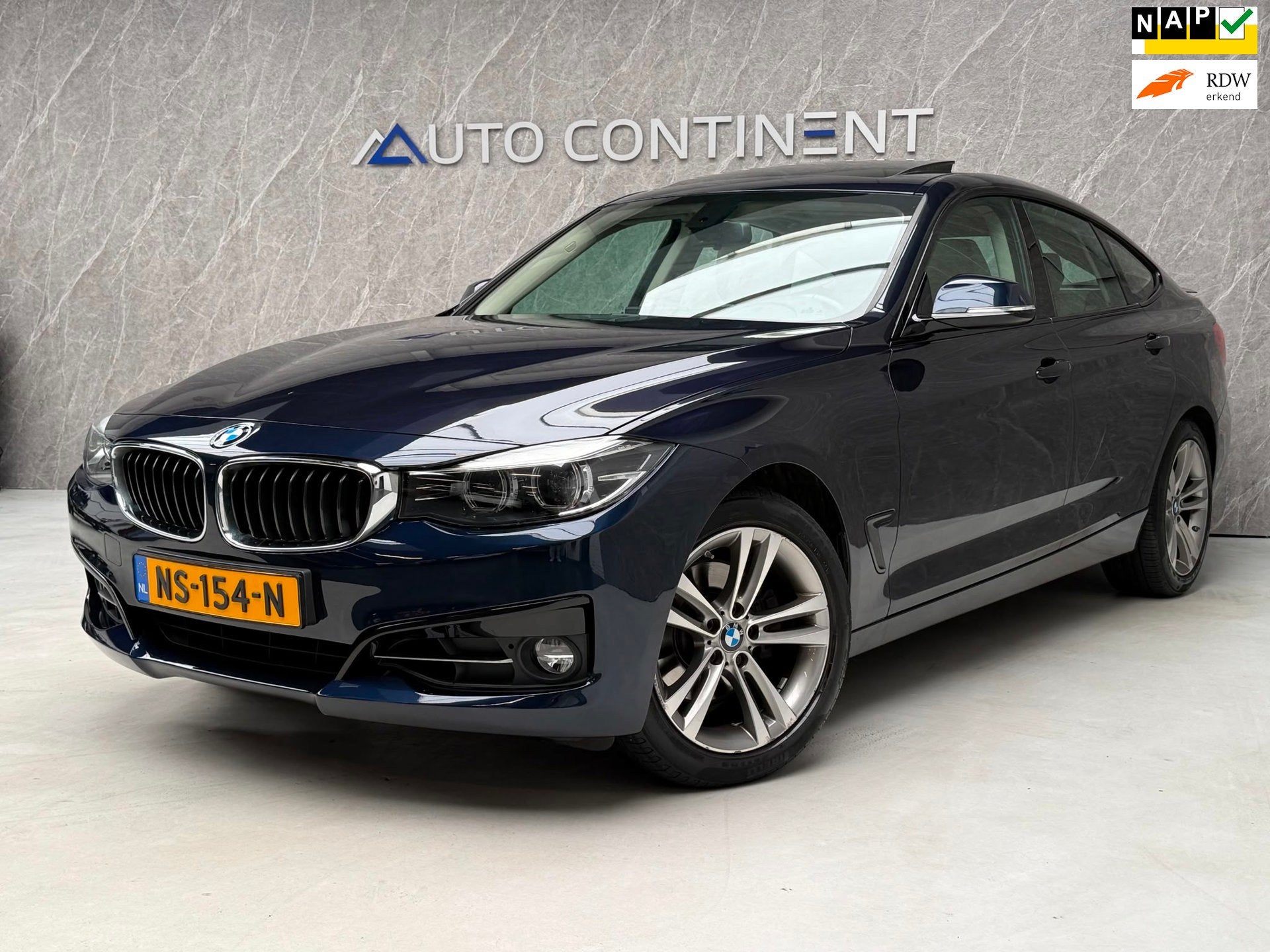 BMW 3-serie Gran Turismo 330i xDrive 252 PK / NAP / Dealer O, Auto's, BMW, Gebruikt, 4 cilinders, 252 pk, Blauw