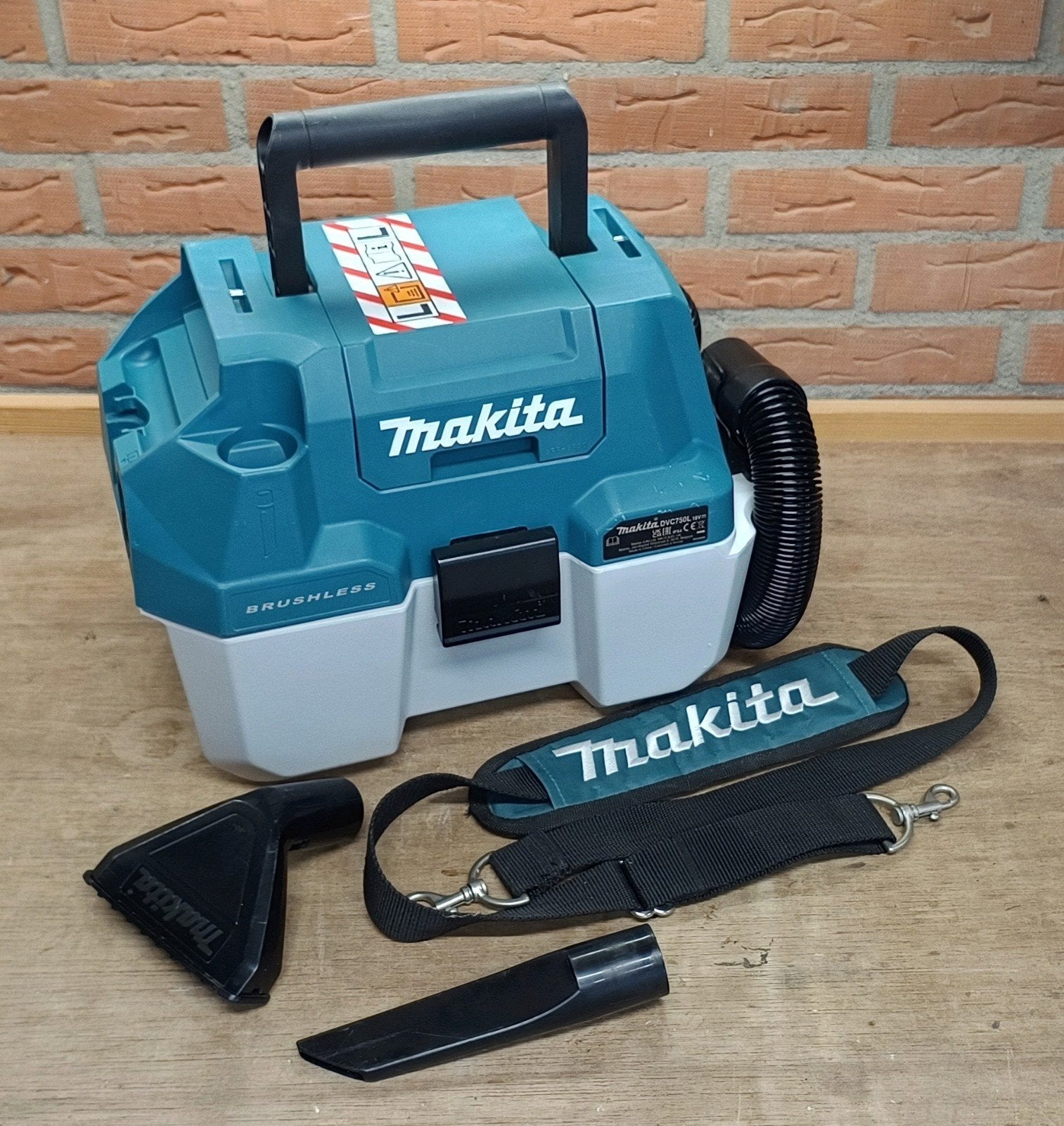 Makita DVC750L 18v stofzuiger zgan, Ophalen of Verzenden, Zo goed als nieuw