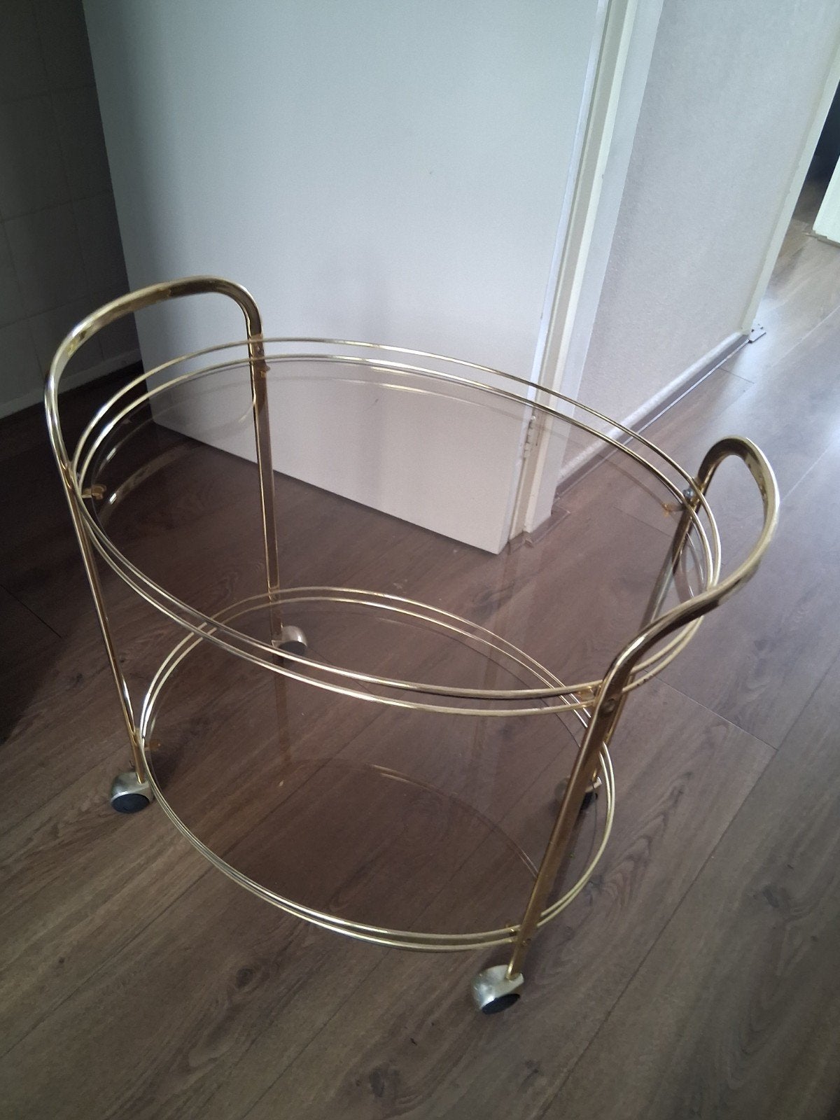 Te koop gouden serveerwagen/ trolley, Ophalen, Minder dan 55 cm, Metaal of Aluminium, Zo goed als nieuw