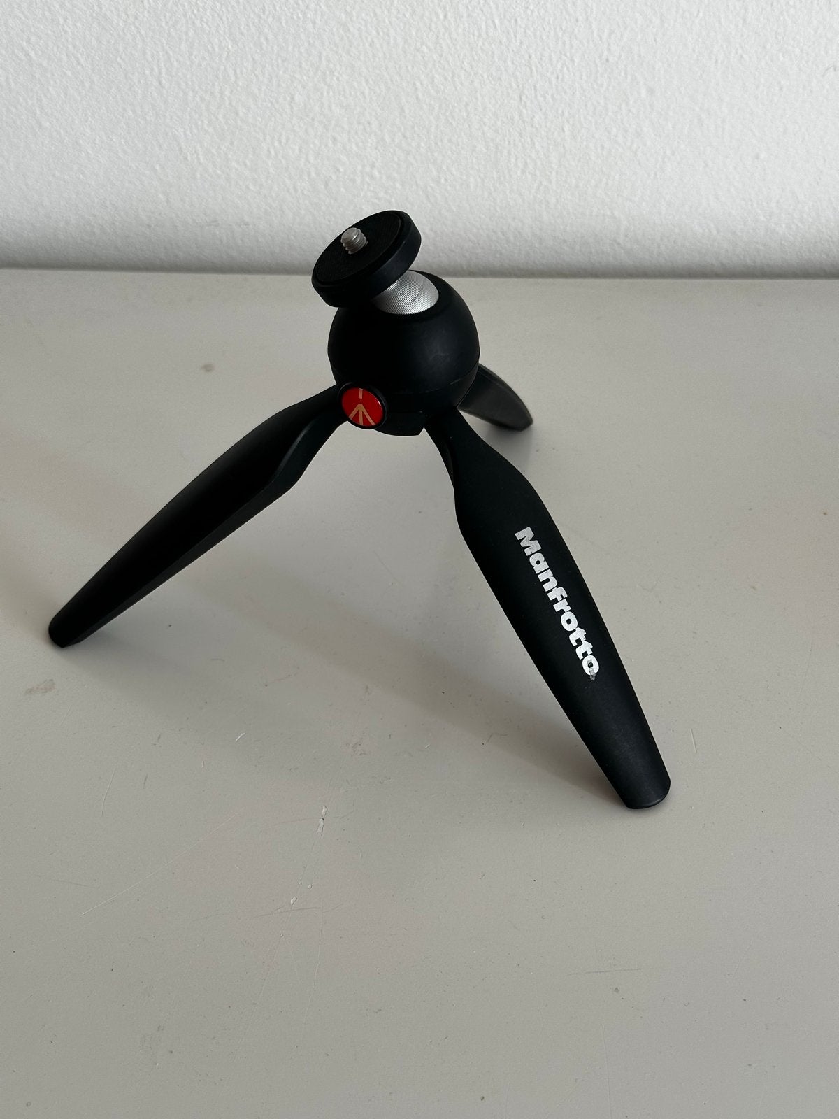Manfrotto PIXI Mini Statief MTPIXI-B - Nieuw, Audio, Tv en Foto, Fotografie | Statieven en Balhoofden, 125 cm of minder, Nieuw