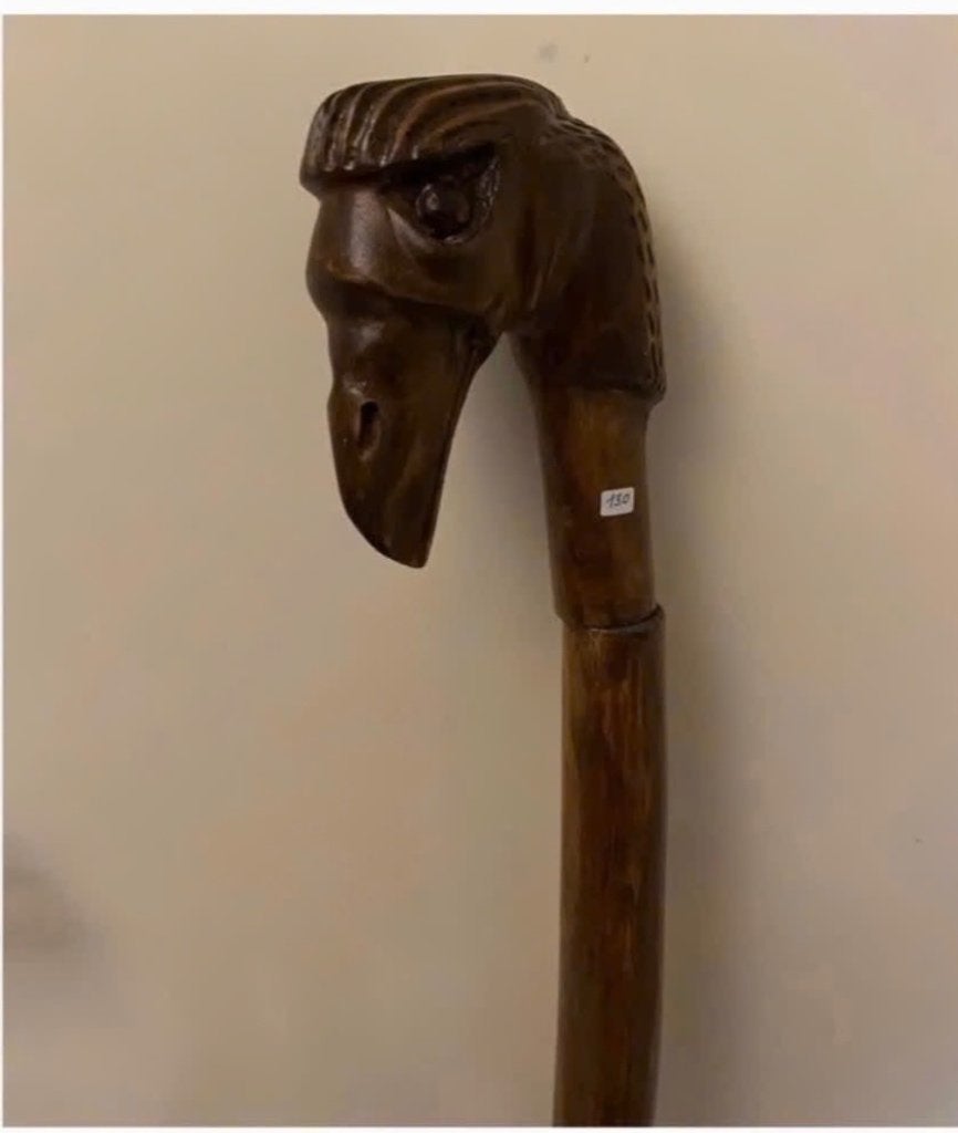 Wandelstok hout met vogelkop koperen voet, Ophalen