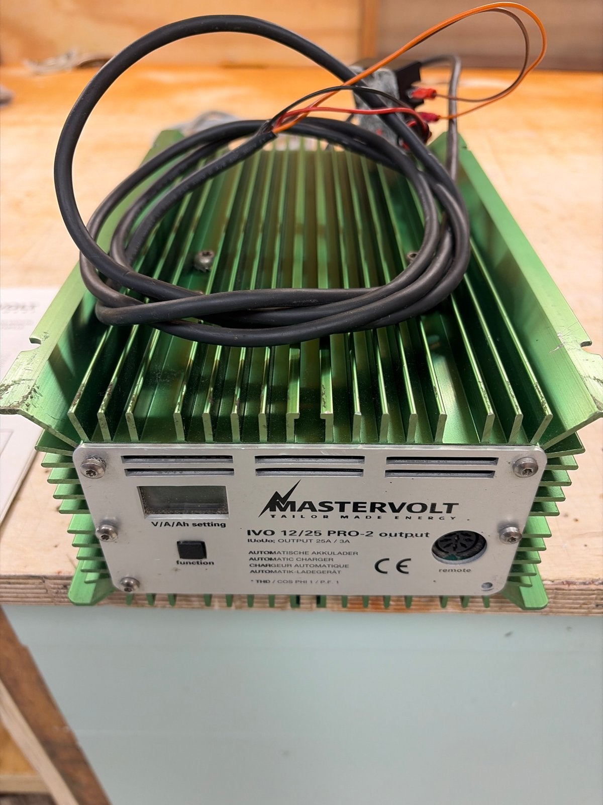 Mastervolt IVO 12/25 PRO-2 Acculader, Ophalen of Verzenden, Gebruikt