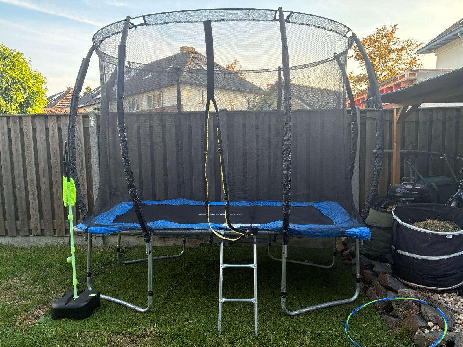 Trampoline 180x270 met veiligheidsnet en ladder