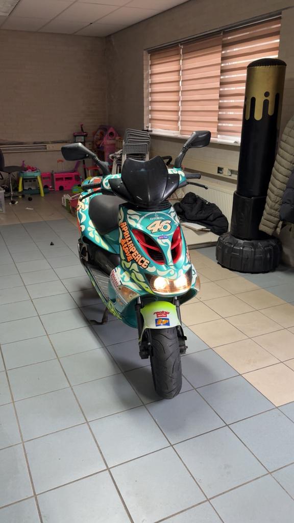 aprilia sr50 peace & love ditech, Fietsen en Brommers, Scooters | Aprilia, Ophalen, Gebruikt, Maximaal 45 km/u, SR 50