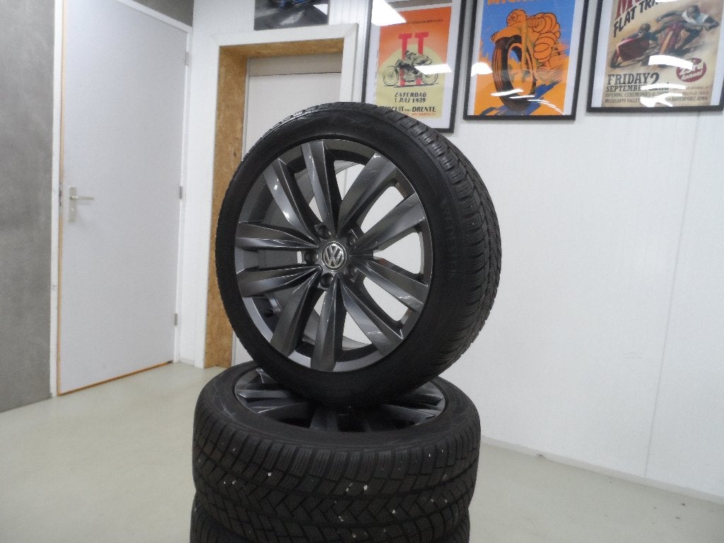 18 inch VW Passat / Arteon / T-Roc origineel winter set, 18 inch, Gebruikt, Duitsland, Banden en Velgen