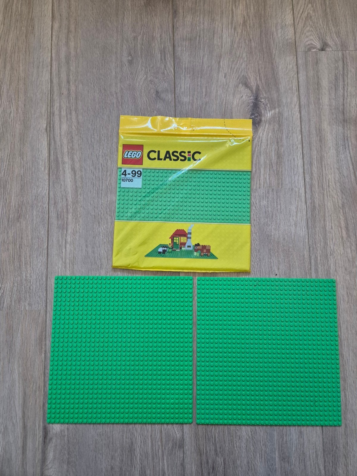 3 groene lego bouwplaten grondplaten baseplates 32x32 10700, City, Lego, Ophalen of Verzenden, Zo goed als nieuw