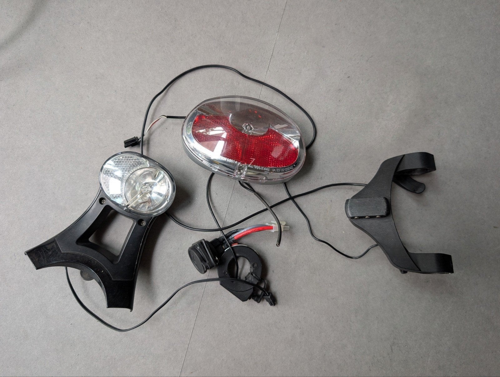 Fietsverlichtingsset elektrische fiets: Voor- en Achterlicht, Fietsen en Brommers, Ophalen of Verzenden, Gebruikt, Overig, Verlichtingsset