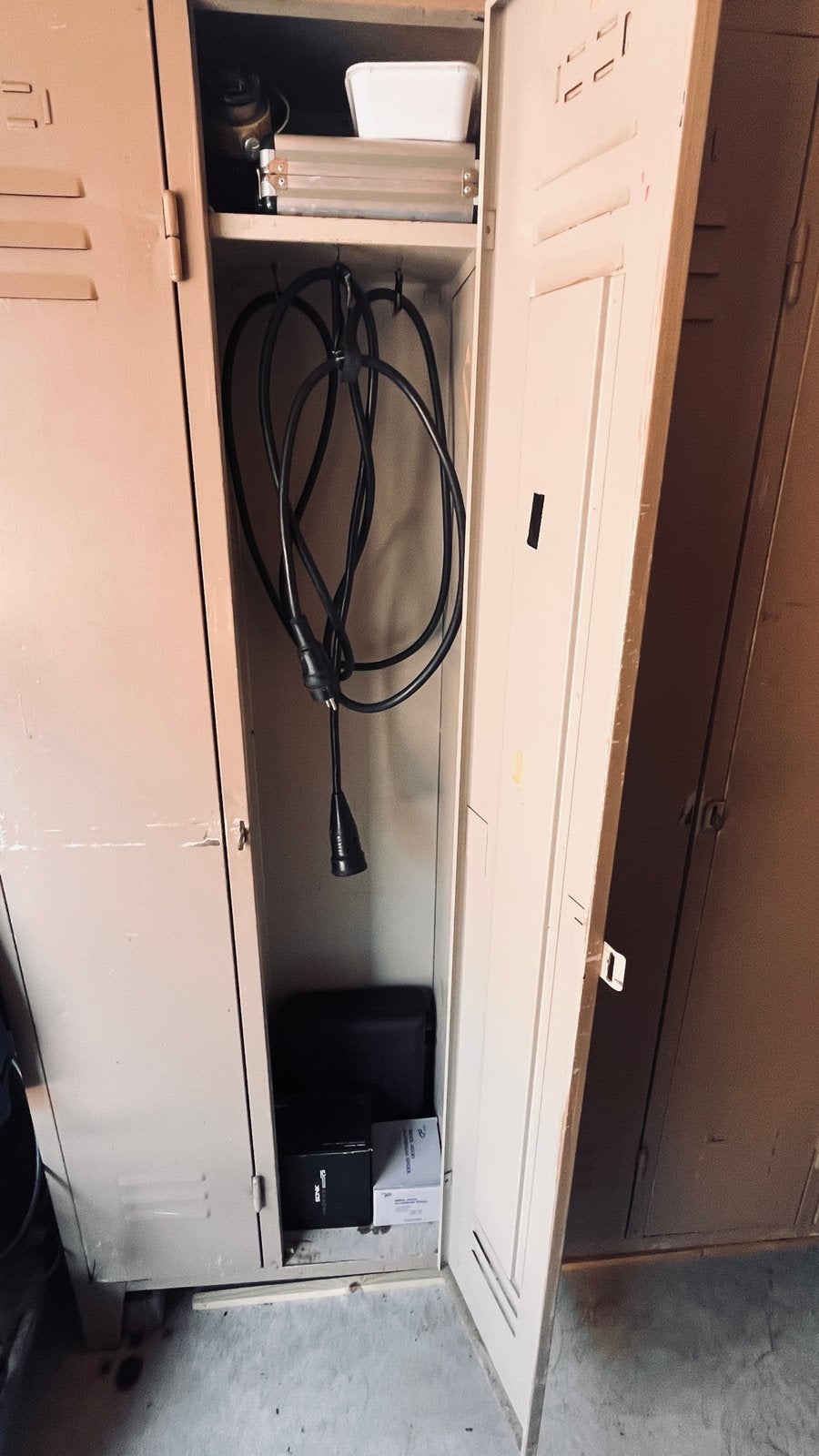 Oude metalen locker met 5 vakken, Ophalen of Verzenden, Gebruikt