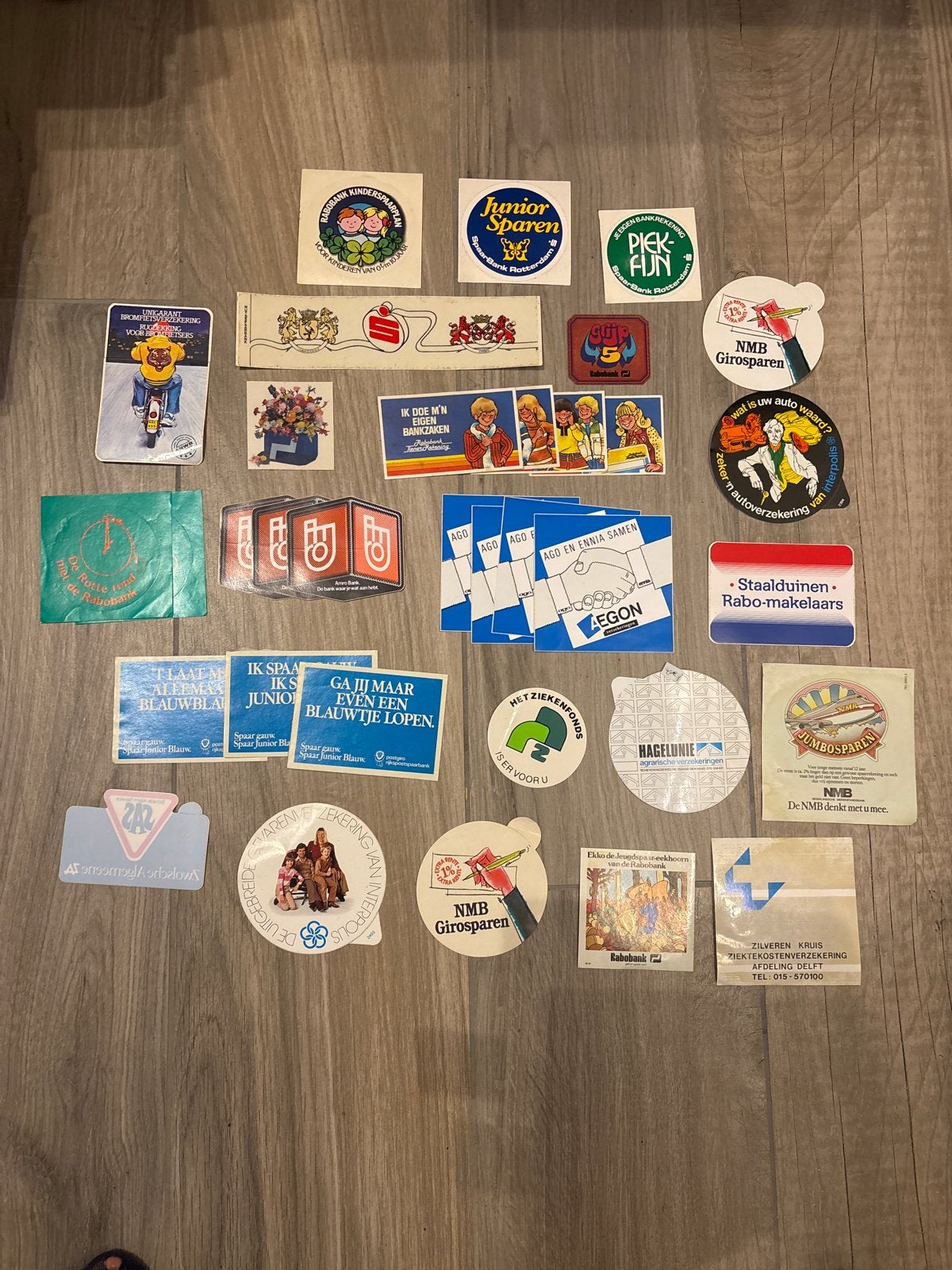 29 stickers bank en verzekeren (vintage), Verzamelen, Ophalen of Verzenden, Zo goed als nieuw, Overige typen