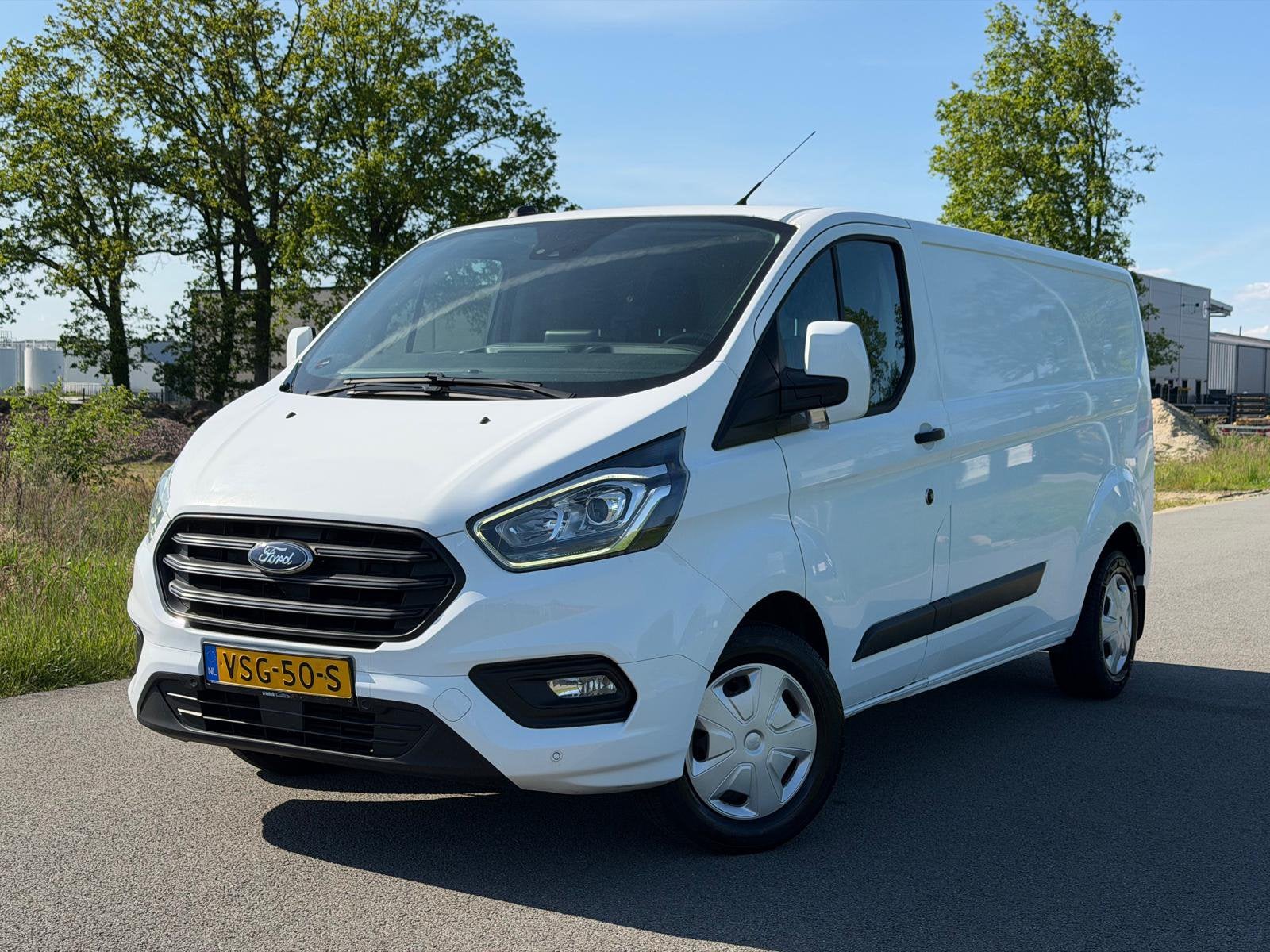 Ford Transit Custom 2.0 TDCi L2H1 LED  179 tkm, Voorwielaandrijving, 1995 cc, 4 cilinders, 129 pk