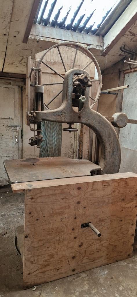 Gietijzeren lintzaag met 3-fase motor, Ophalen, Gebruikt, 70 mm of meer, Lintzaag