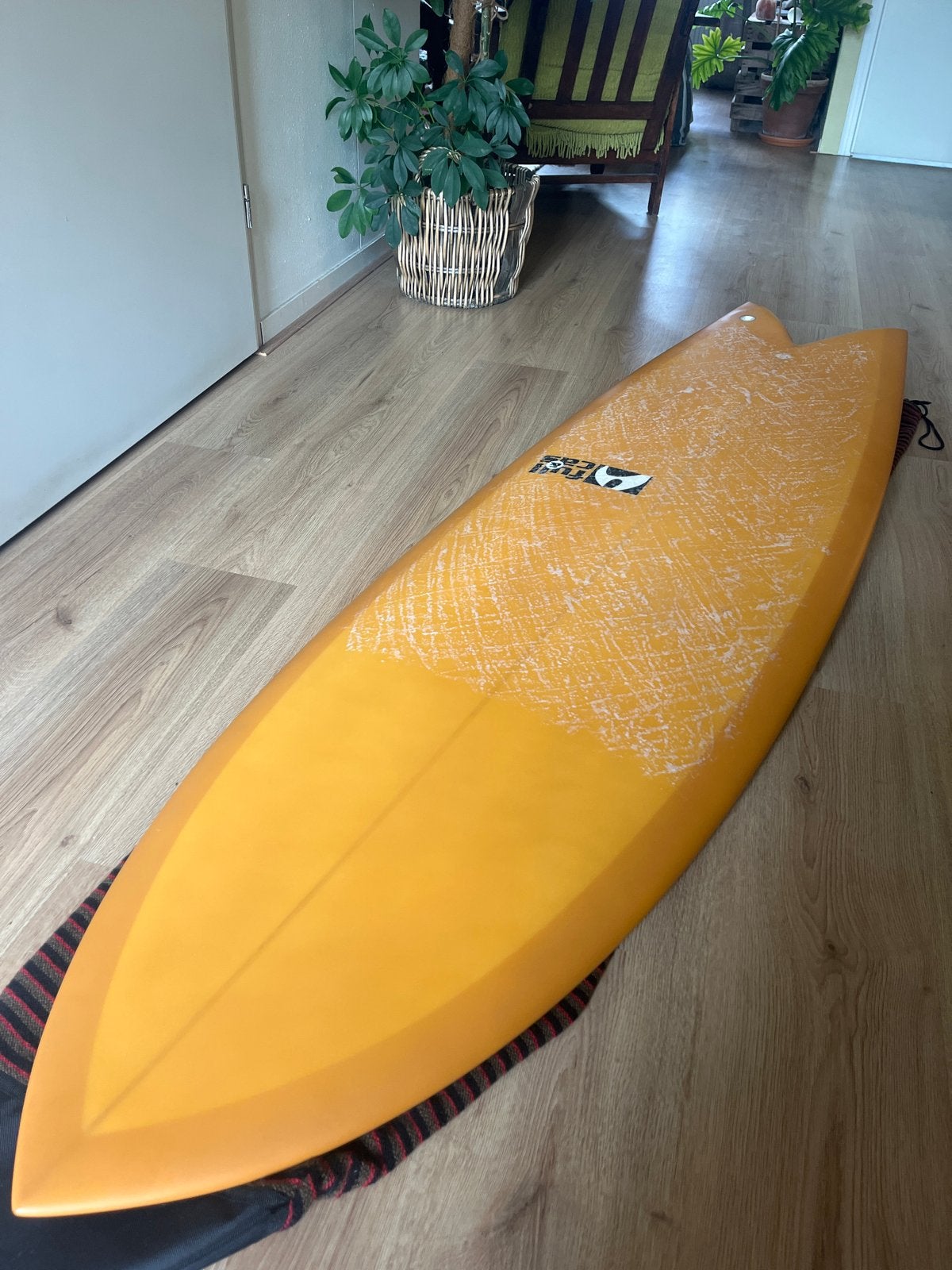 Fish Surfboard 5’11 37,29L, Watersport en Boten, Golfsurfen, Ophalen, Zo goed als nieuw, Fish, Met vinnen