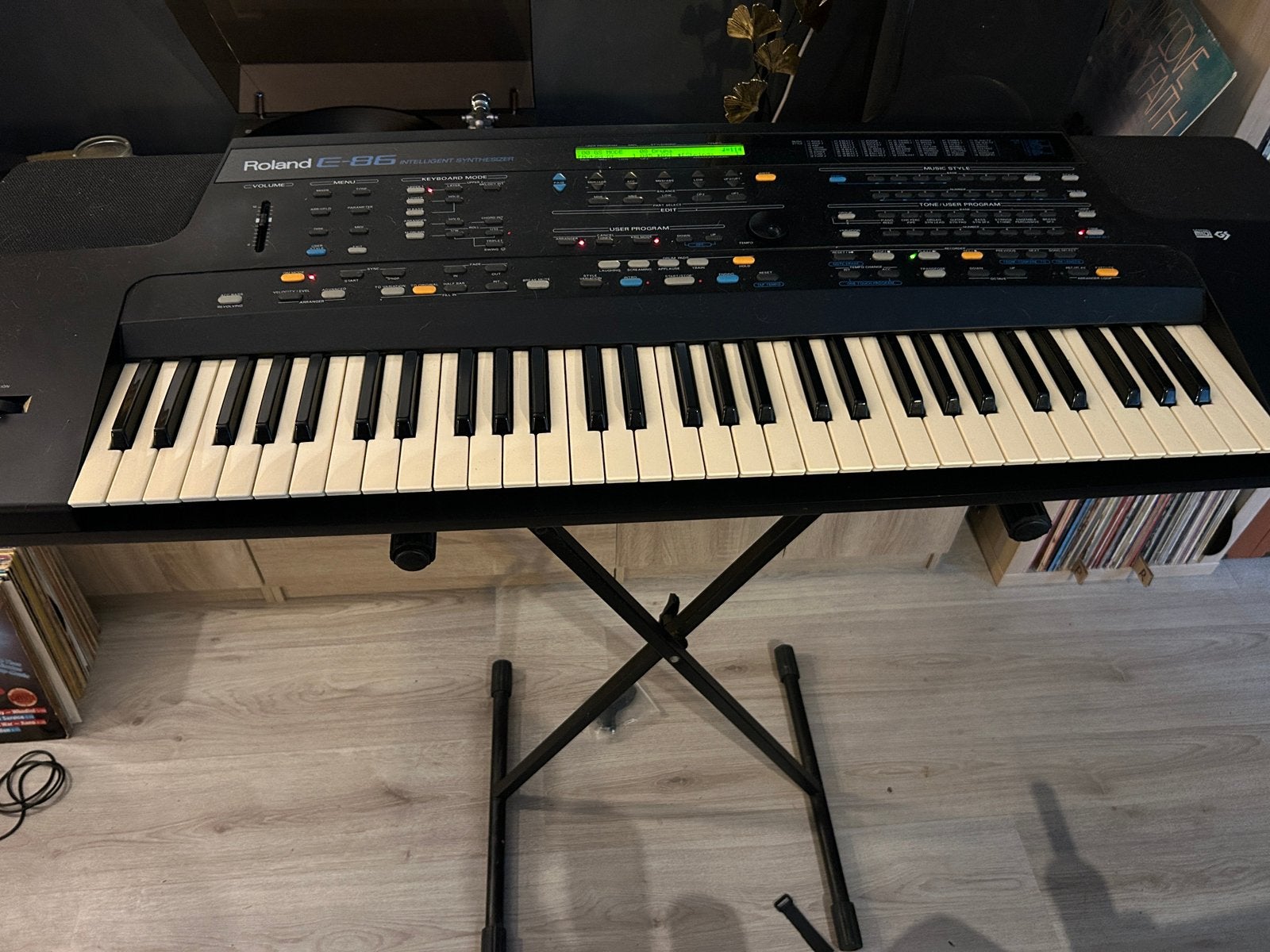 Prachtige Roland E-86 Intelligent Synthesizer keyboard, Ophalen, 61 toetsen, Roland, Zo goed als nieuw