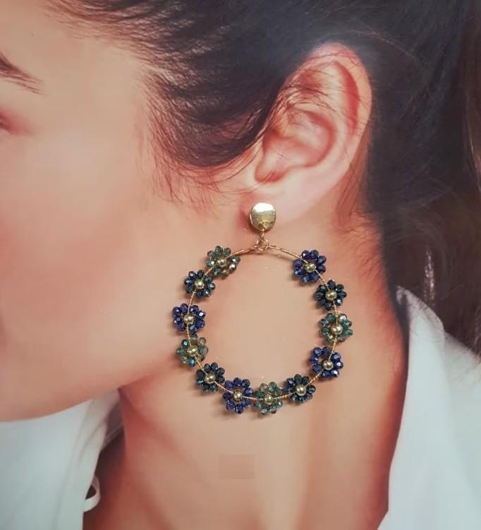 Flower Oorbellen Blue / Green / Gold, Sieraden, Tassen en Uiterlijk, Oorbellen, Nieuw, Glas, Knopjes of Stekers, Verzenden