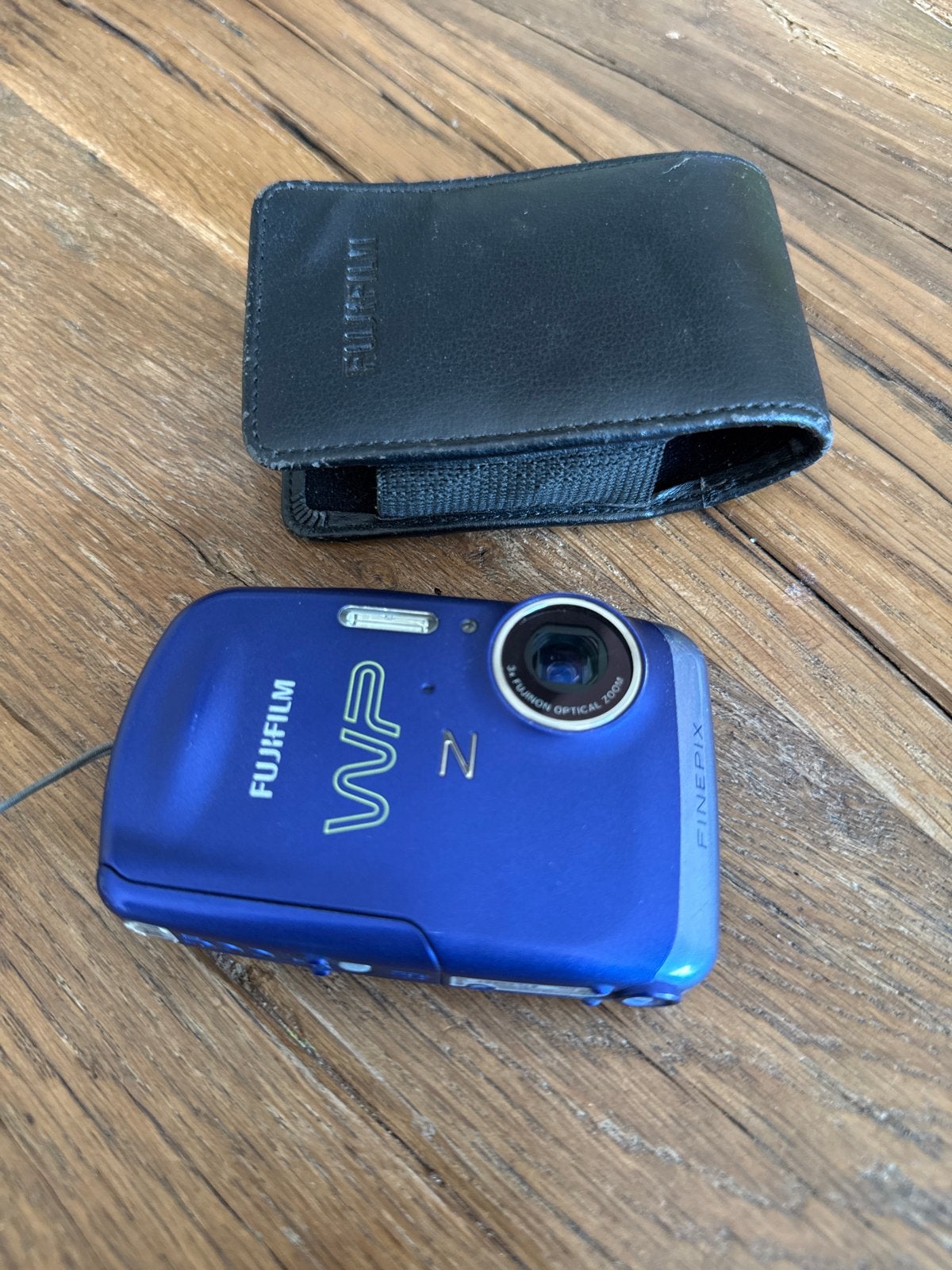 Fujifilm FinePix WP: Digitale ONDERWATER Camera met Hoesje, Ophalen, Gebruikt, Compact, Fuji
