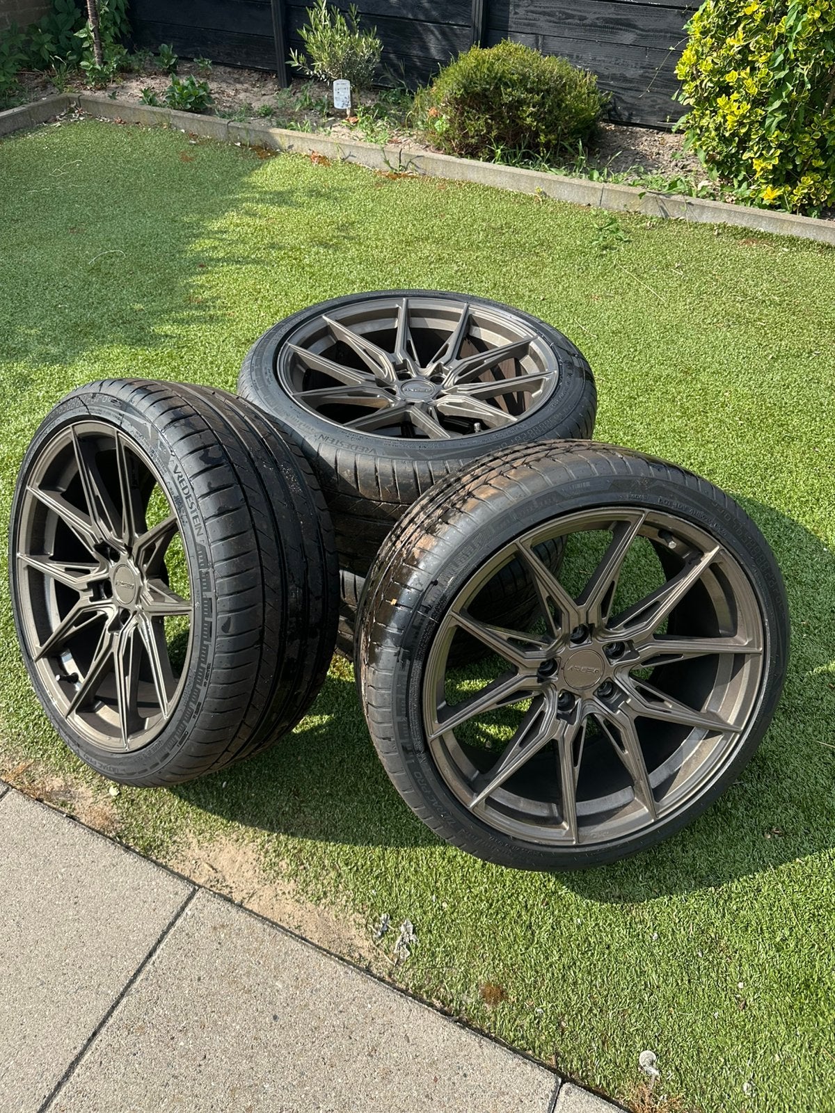 Arceo Monaco 19 inch breedset | 5x114,3 | Nieuwe banden!, Ophalen, Zo goed als nieuw