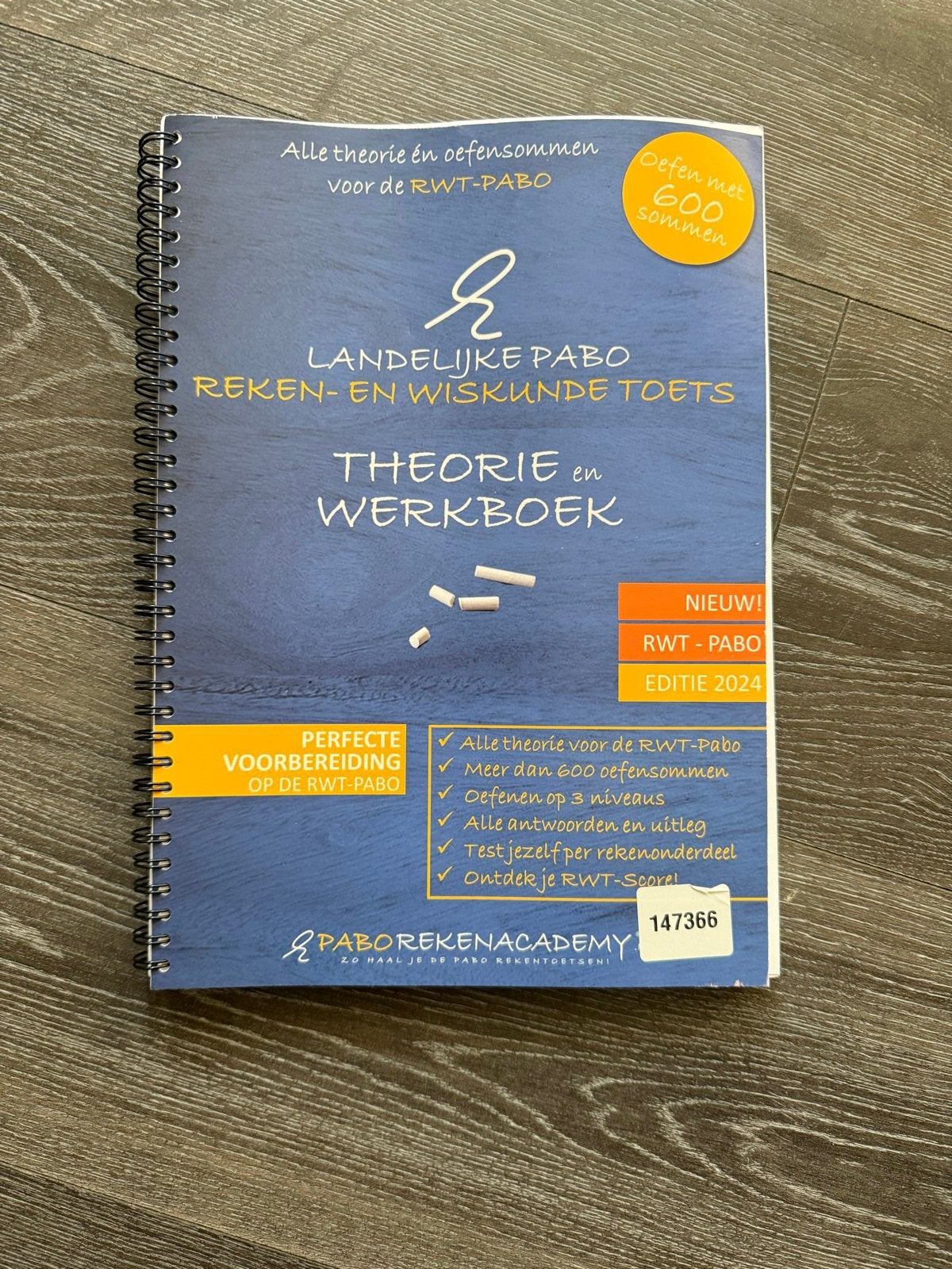 RWT Pabo Rekenen Wiskunde Toets Theorie Werkboek 2024, Ophalen, Beta, Zo goed als nieuw, HBO