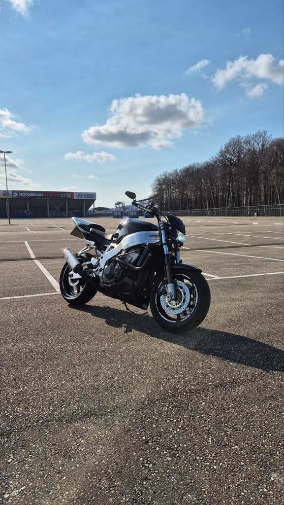 Honda CBR900RR SC28- nakedbike, streetfighter, Motoren, 4 cilinders, Motorrijbewijs A, Particulier, Meer dan 35 kW