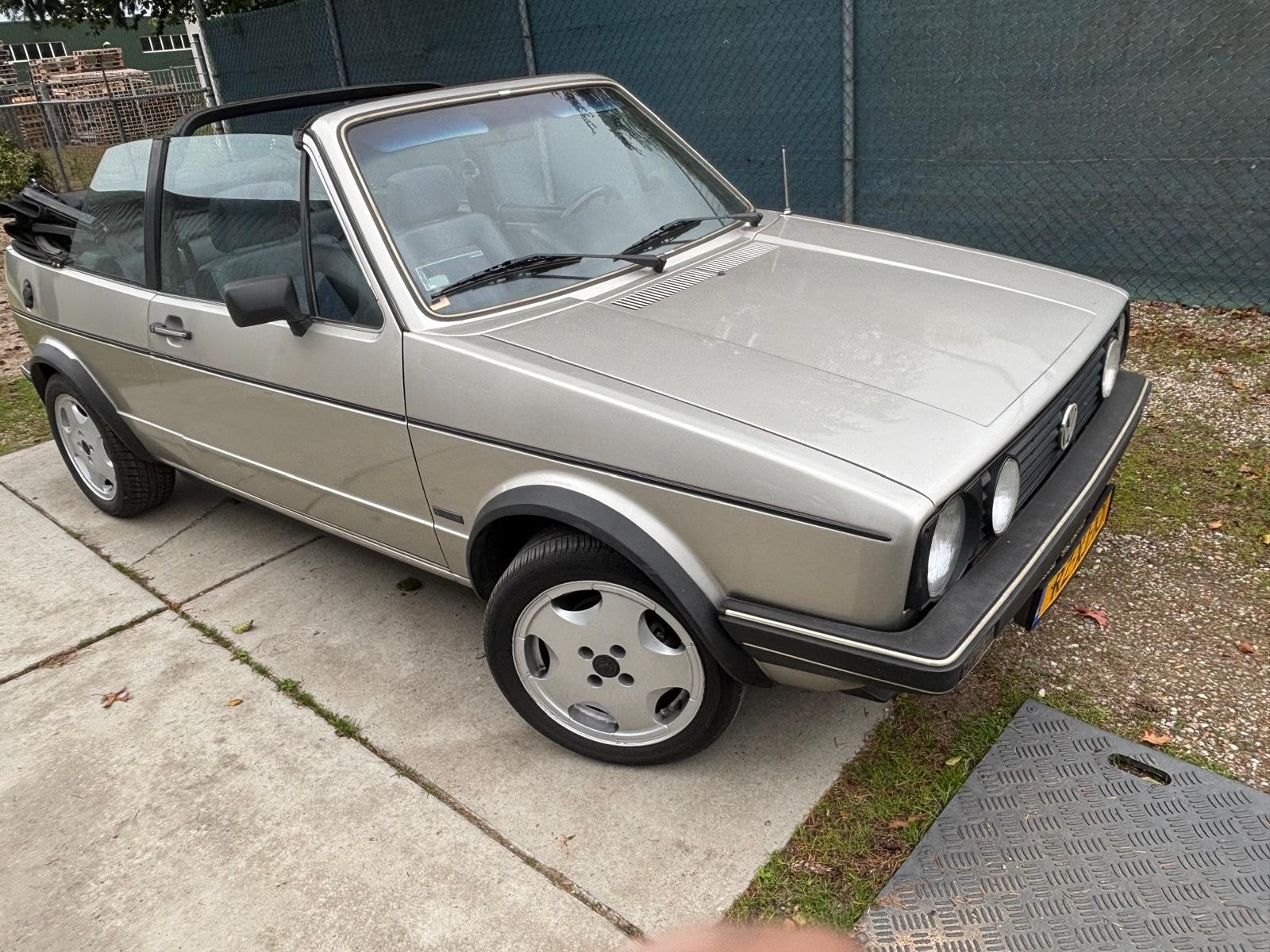 Volkswagen Golf 1.8 GL Cabriolet 1986 Grijs, Voorwielaandrijving, 4 cilinders, Cabriolet, 1200 kg